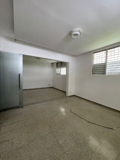 casas - Casa en alquiler Comercial en Los prados 4