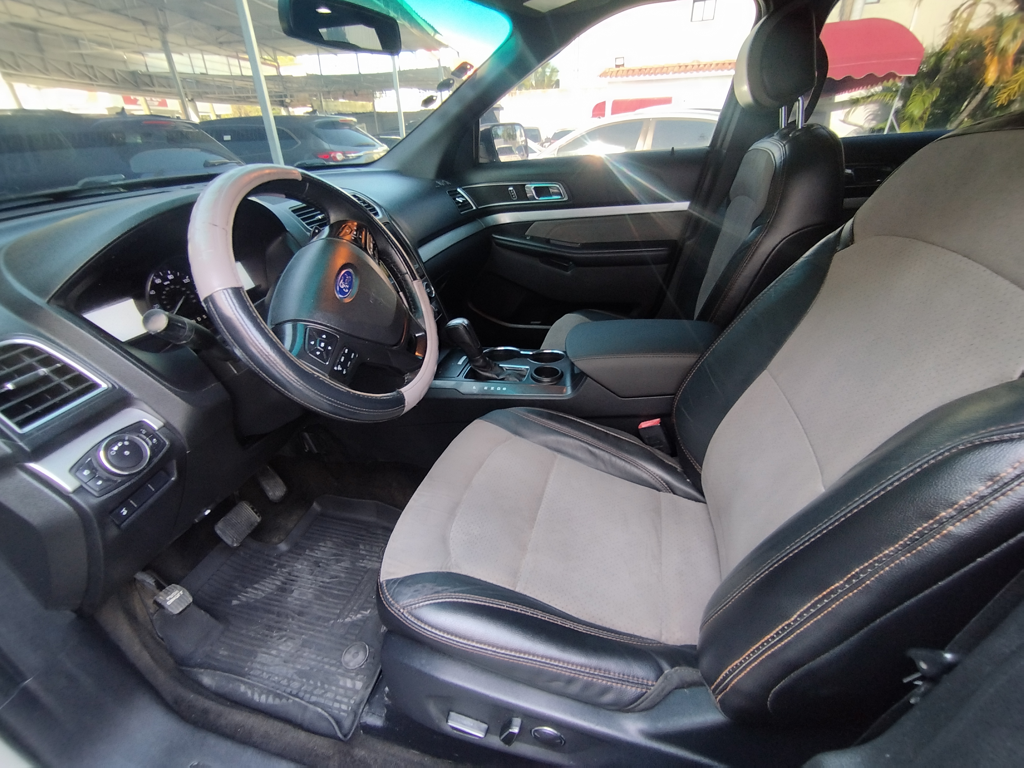 jeepetas y camionetas - 2017 Ford Explorer XLT Panorámica  3