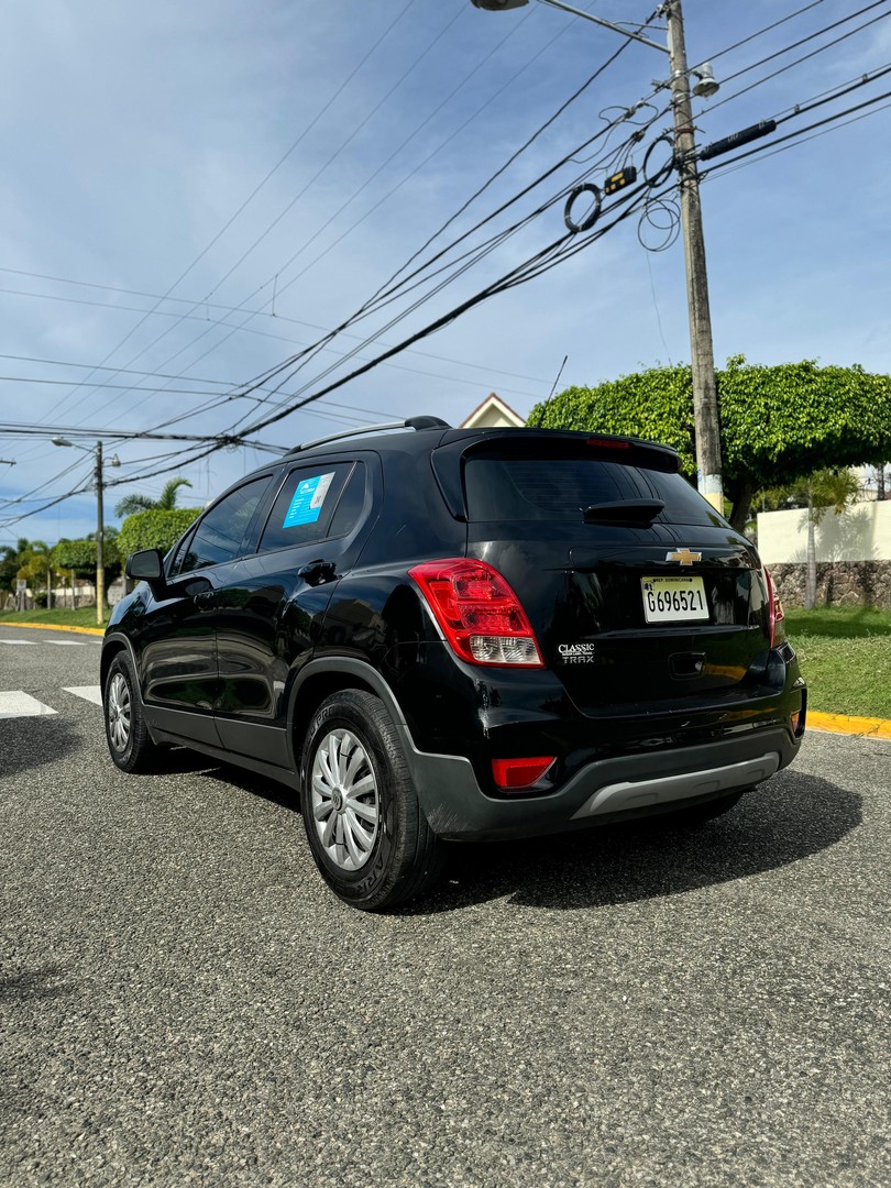 jeepetas y camionetas - Chevrolet trax Lt 2019 8