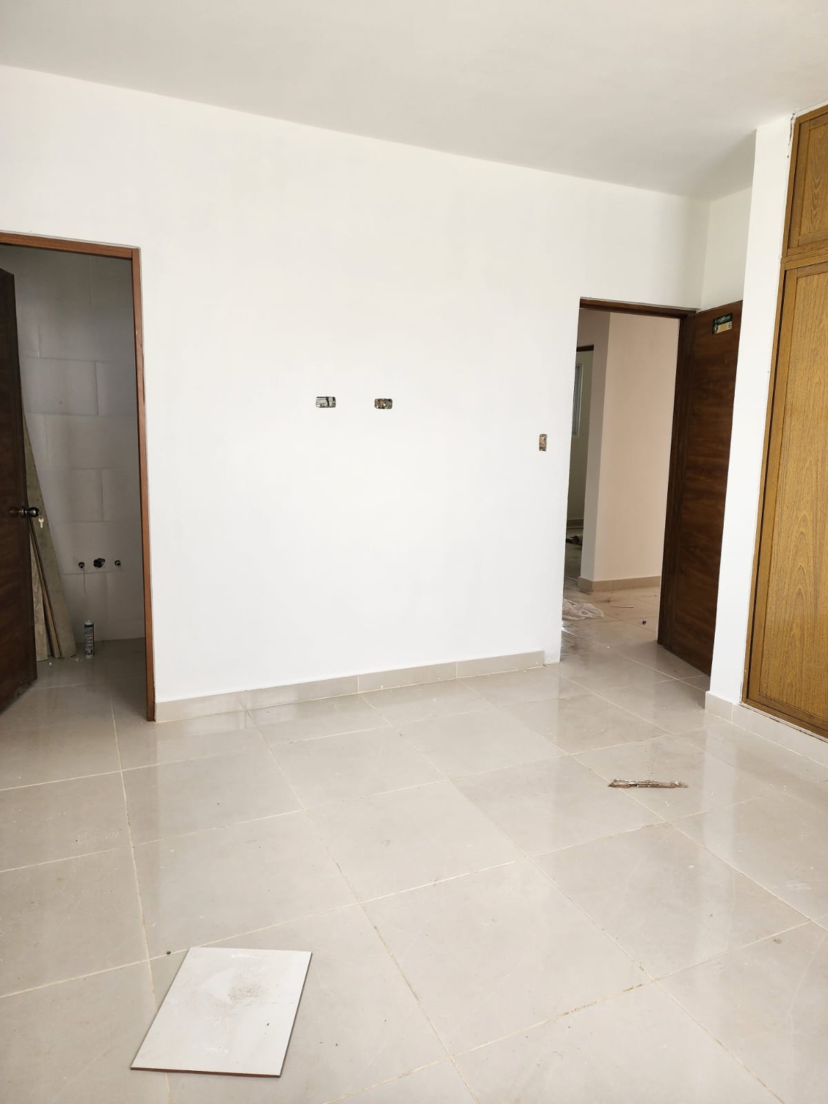 casas - MODERNA CASA EN VENTA EN LAS COLINAS DE GURABO. 3