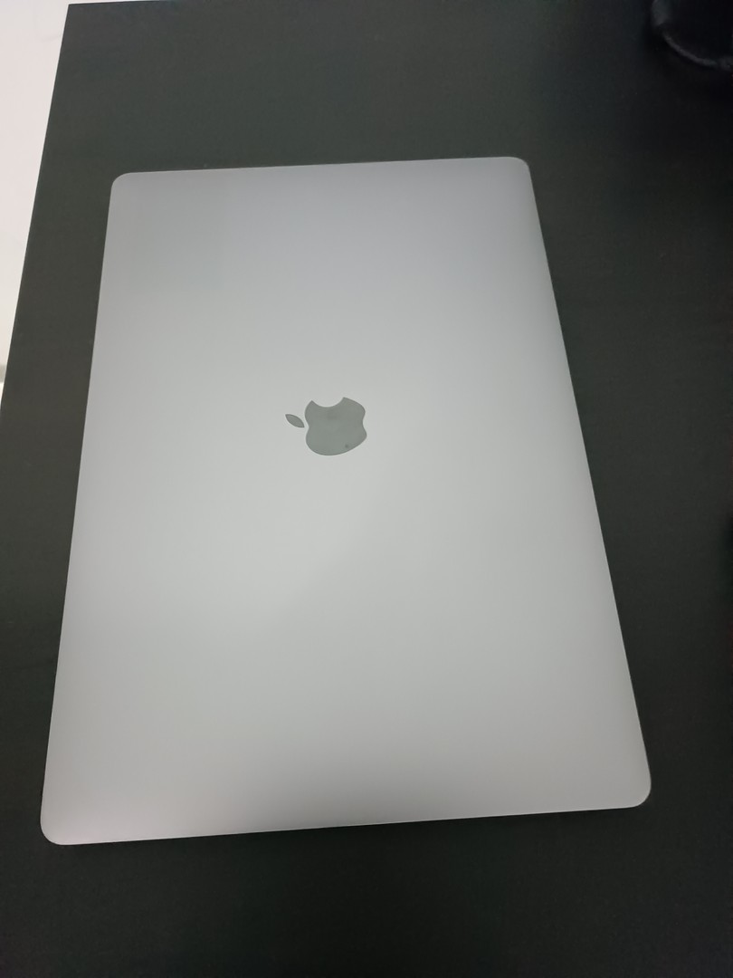 computadoras y laptops - Macbook pro 2018 i9 32GB 1TB SSD 9