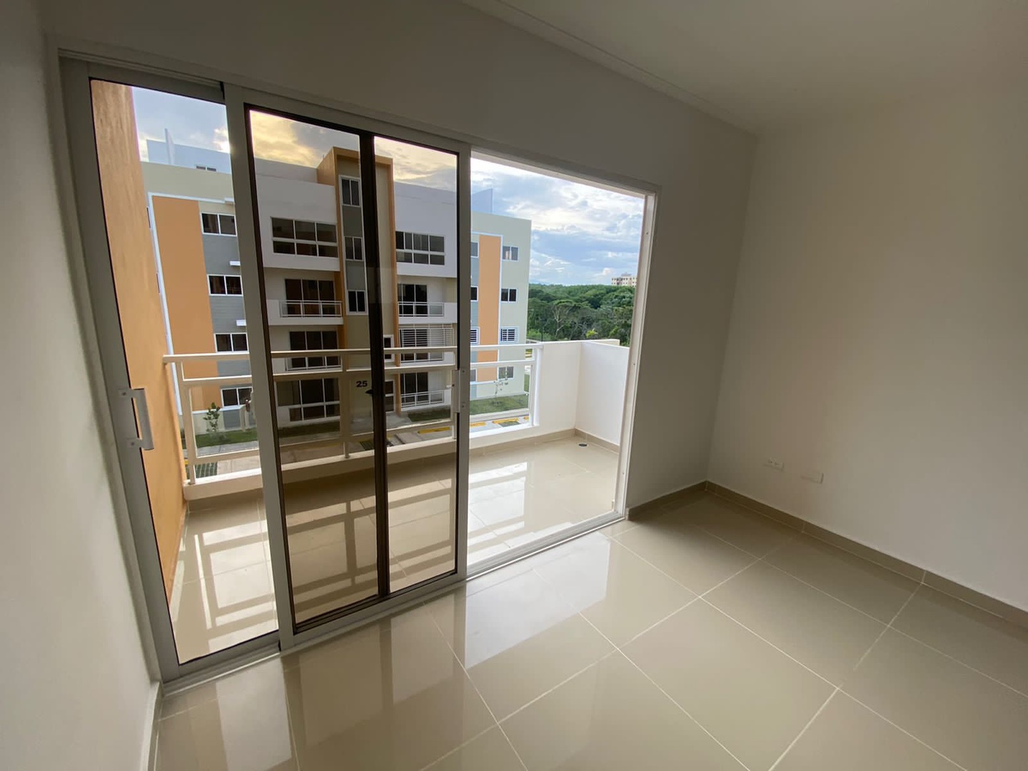 apartamentos - Apartamento en alquiler en residencial altos de la Colombia 0