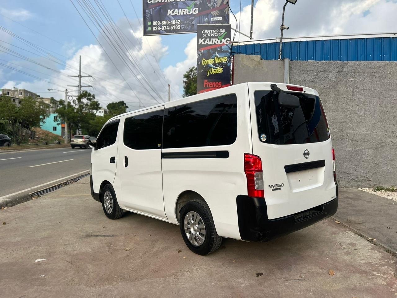 jeepetas y camionetas - Nissan nv350 2016  3