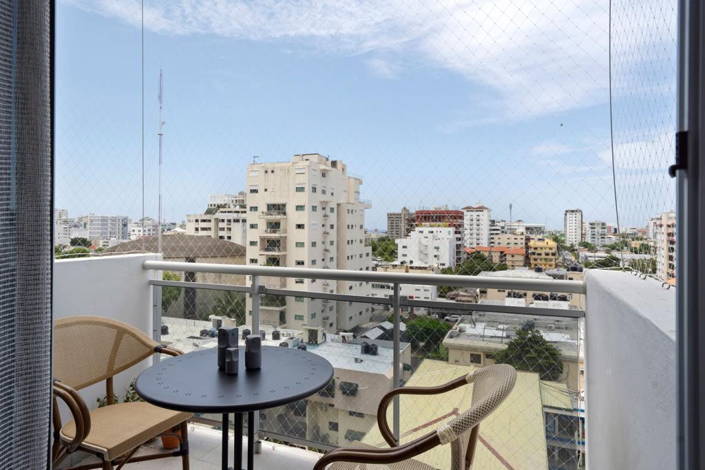 apartamentos -  Apartamento 2Hab Amueblado Moderno en Piso Alto c/Vista en Evaristo  1