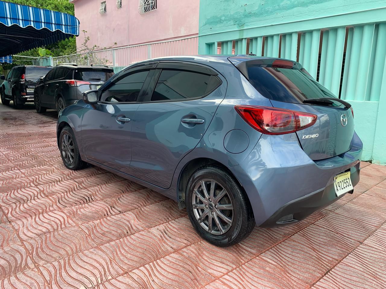 carros - mazda demio 2015 2