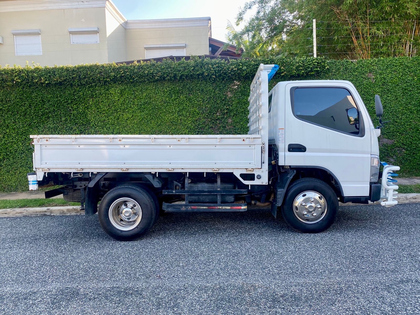camiones y vehiculos pesados - Mitsubishi Fuso Canter 6