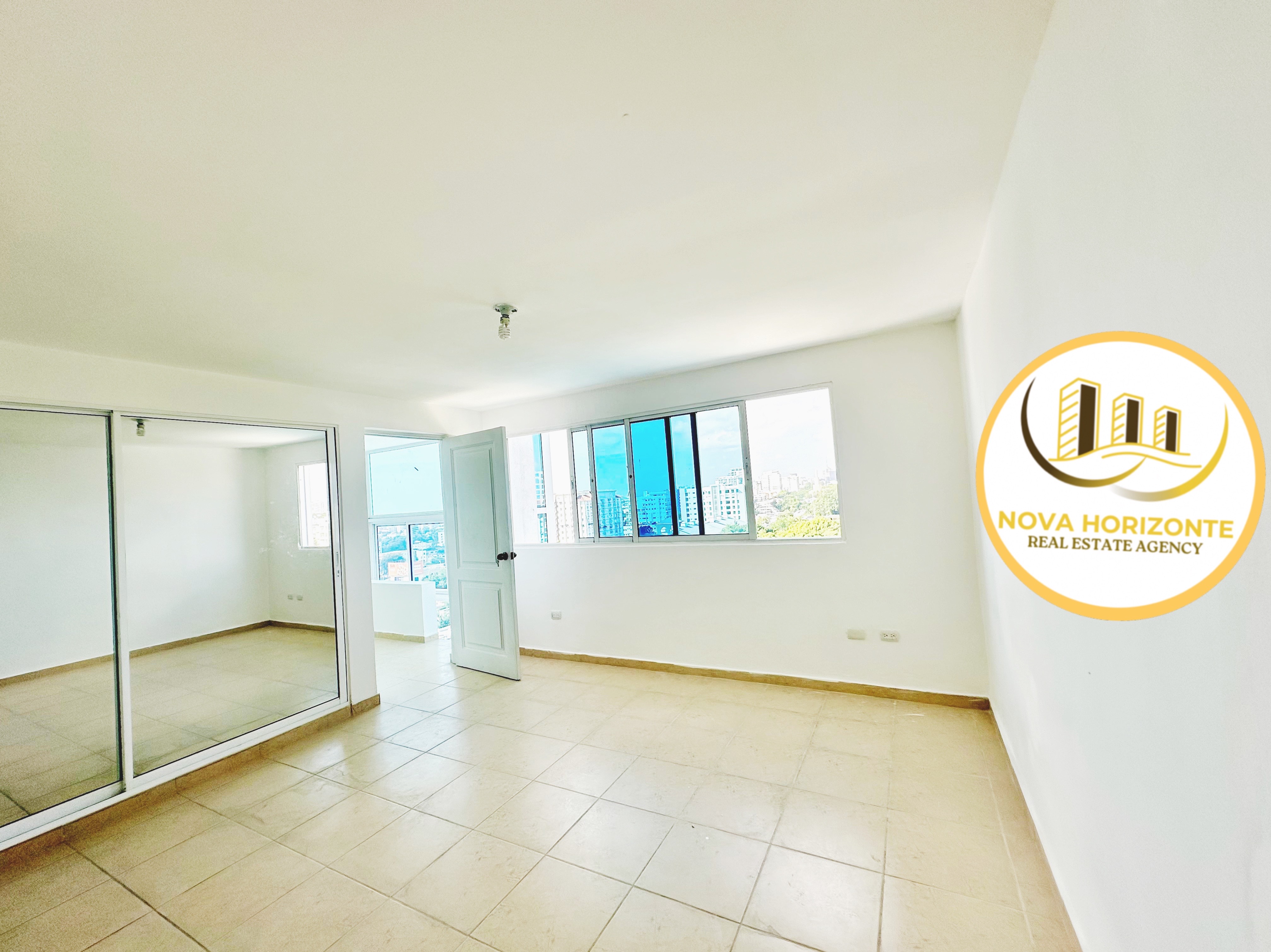 penthouses - PENTHOUSE DE OPORTUNIDAD EN ALQUILER EN ZONA
PRESTIGIOSA DEL SECTOR GAZCUE 1