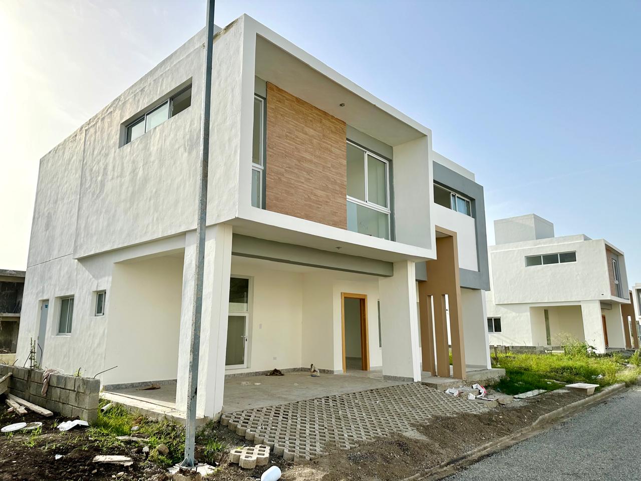 casas - Casa en Quinta del Sur con solar adicional