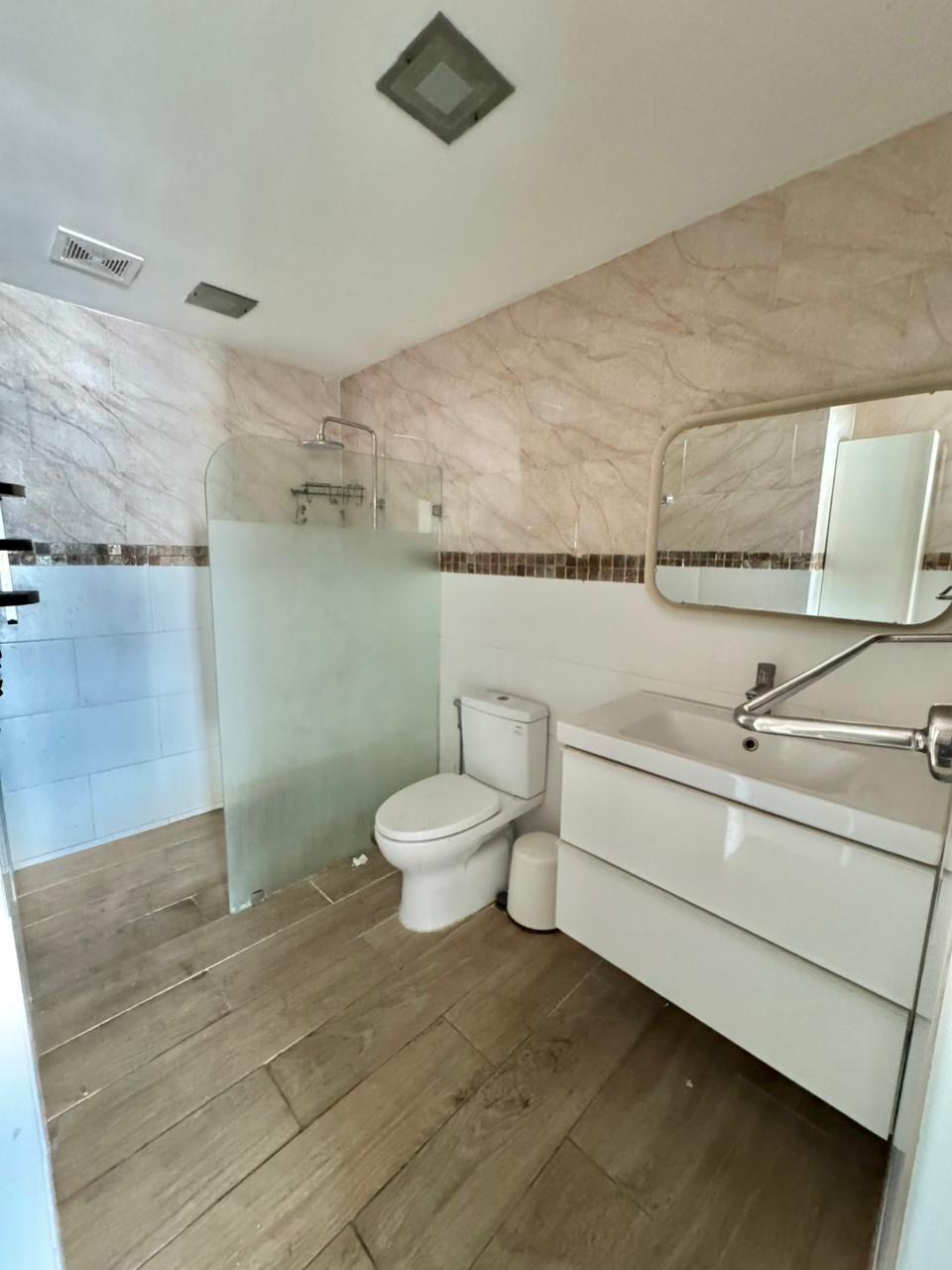 apartamentos - Vendo Ph en naco piso 10 y 11 cuatro hab con baño  9