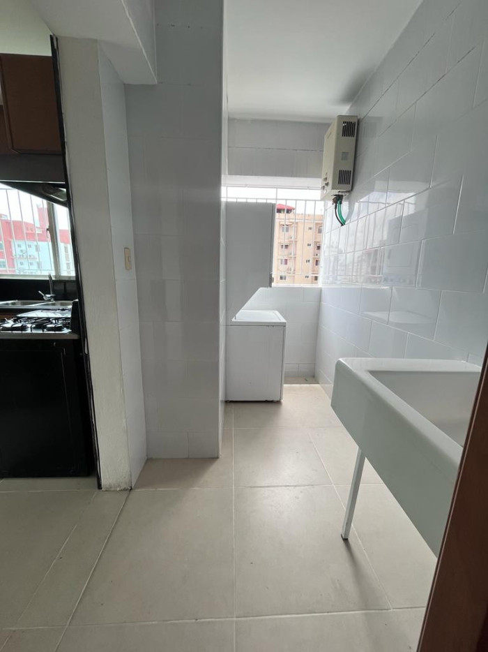 apartamentos - Apartamento con Linea Blanca en Evaristo Morales 5