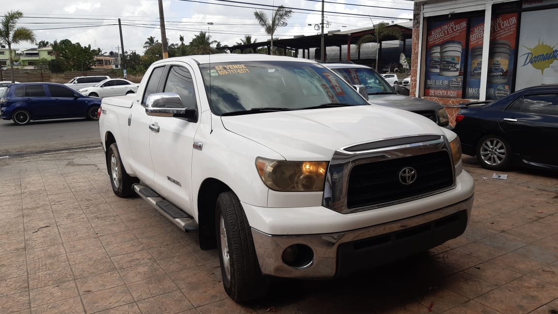 jeepetas y camionetas - Vendo toyota tundra 07 4x2 la más nitida