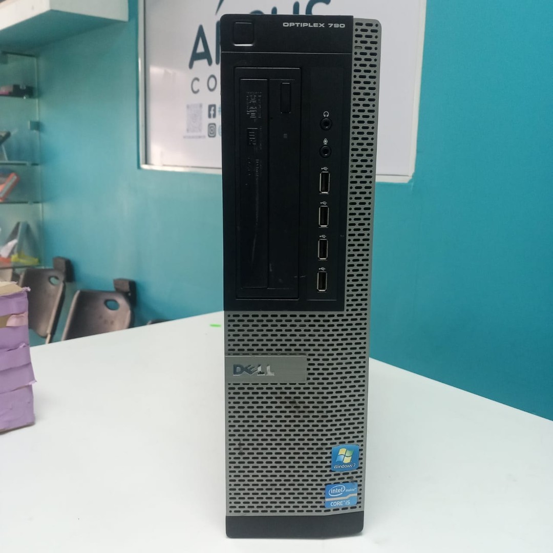 computadoras y laptops - Desktop, Dell OptiPlex 790 (dt) / 2nd Gen, Intel Core i5 / 8GB DDR3 / 500GB HDD	