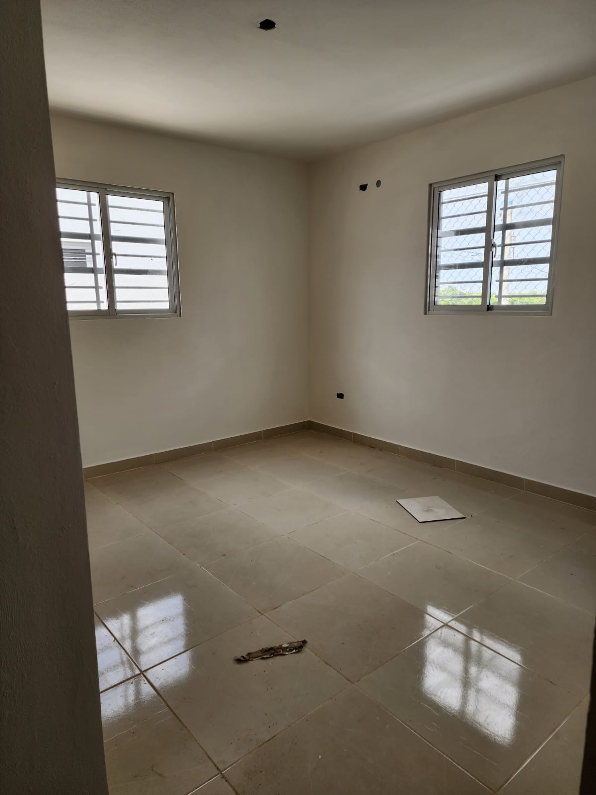 casas - MODERNA CASA EN VENTA EN LAS COLINAS DE GURABO. 4