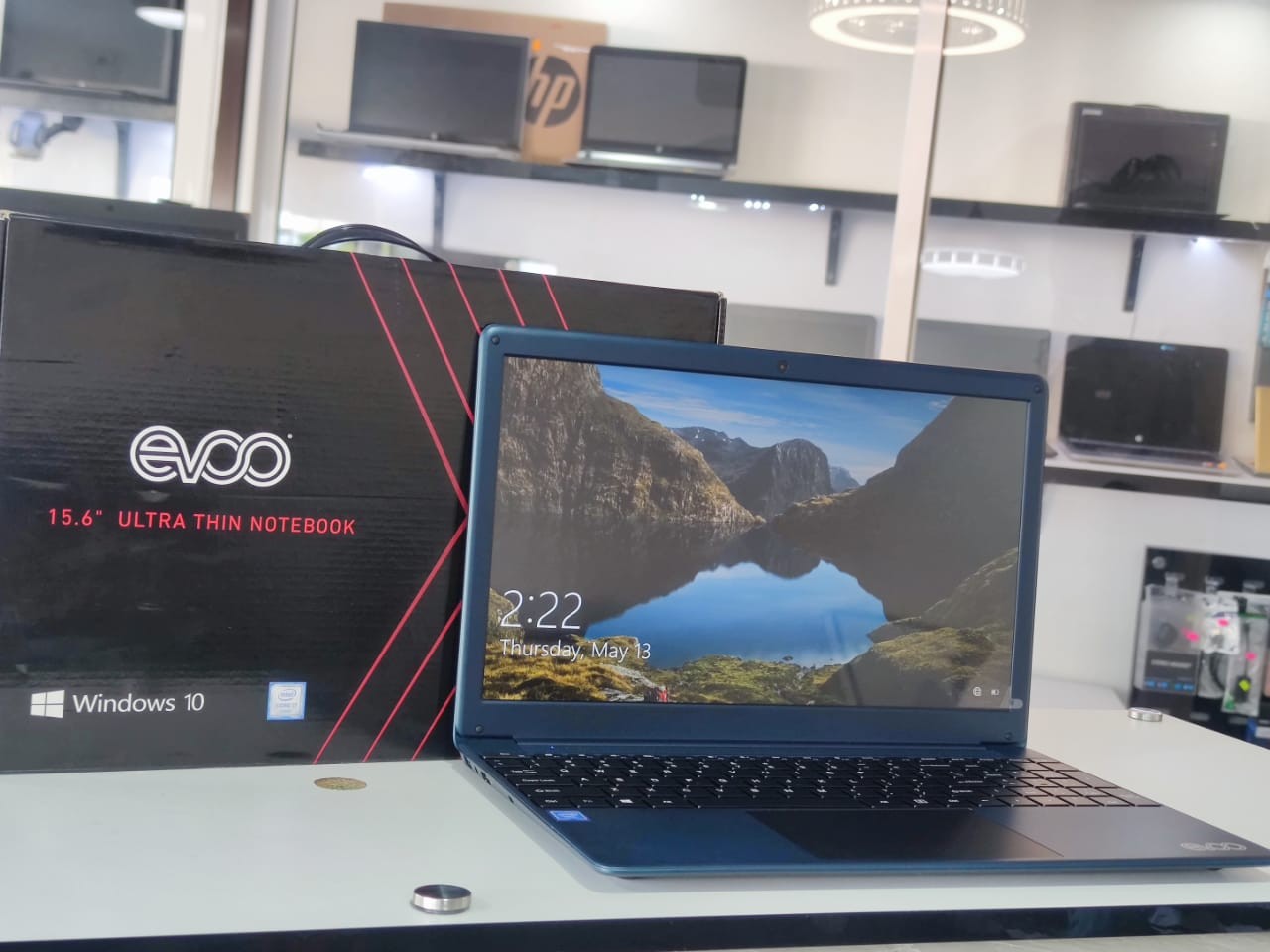 computadoras y laptops - LAPTO NUEVA I7 6TA GEN 256SSD 8RAM 