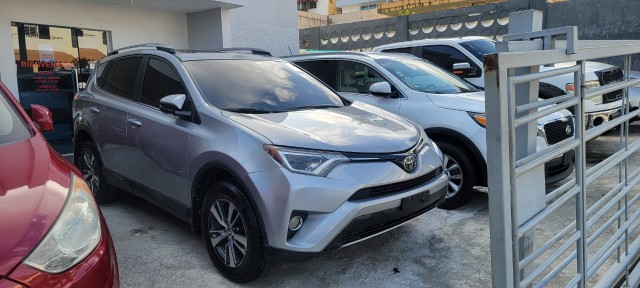 jeepetas y camionetas - TOYOTA RAV4 XLE FULL 2017 1