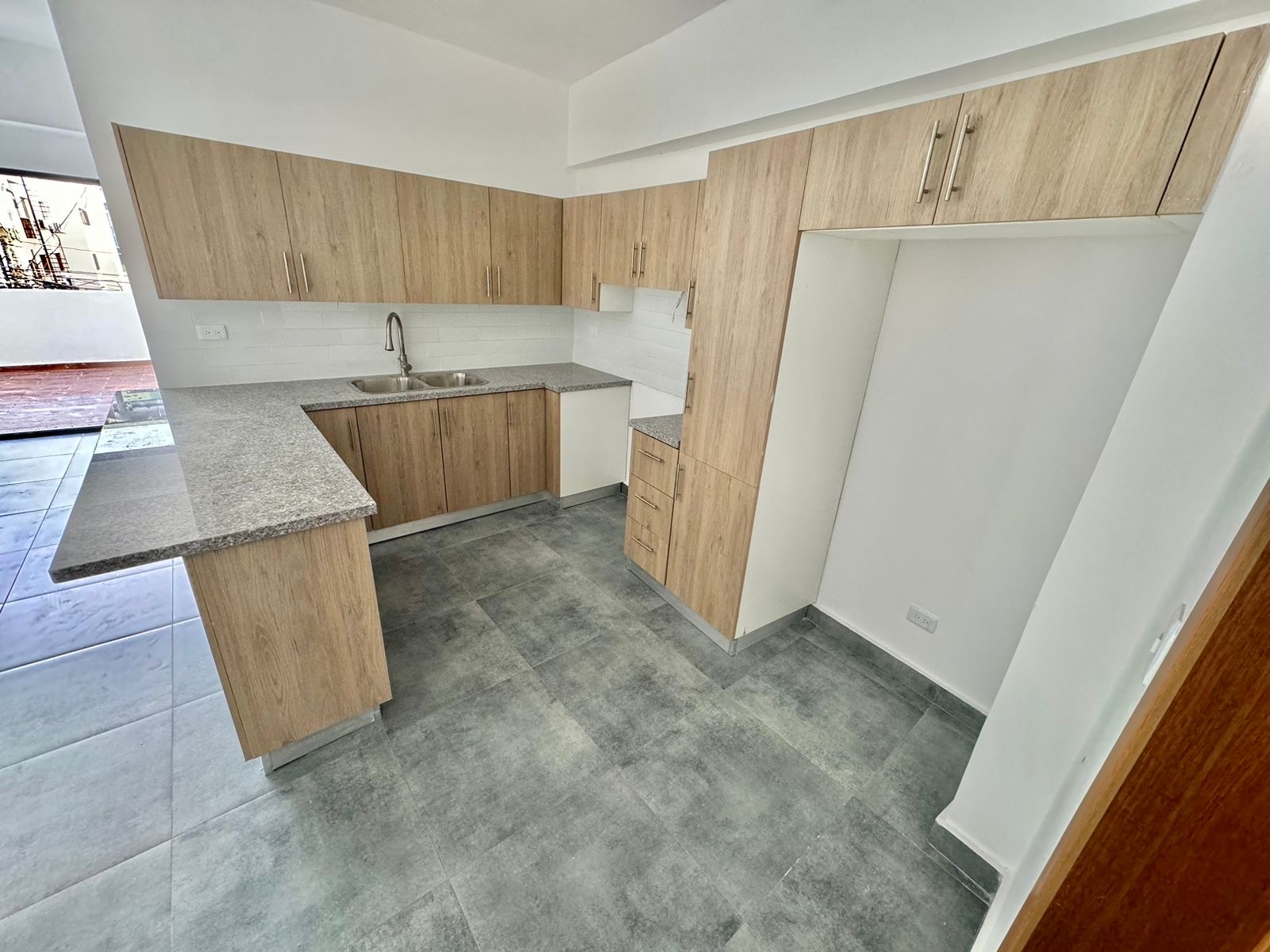 apartamentos - VENDO 2DA CON TERRAZA, NUEVO,EVARISTO MORALES, 3 HAB, 193 MTS BAÑOS, US 305,000 1