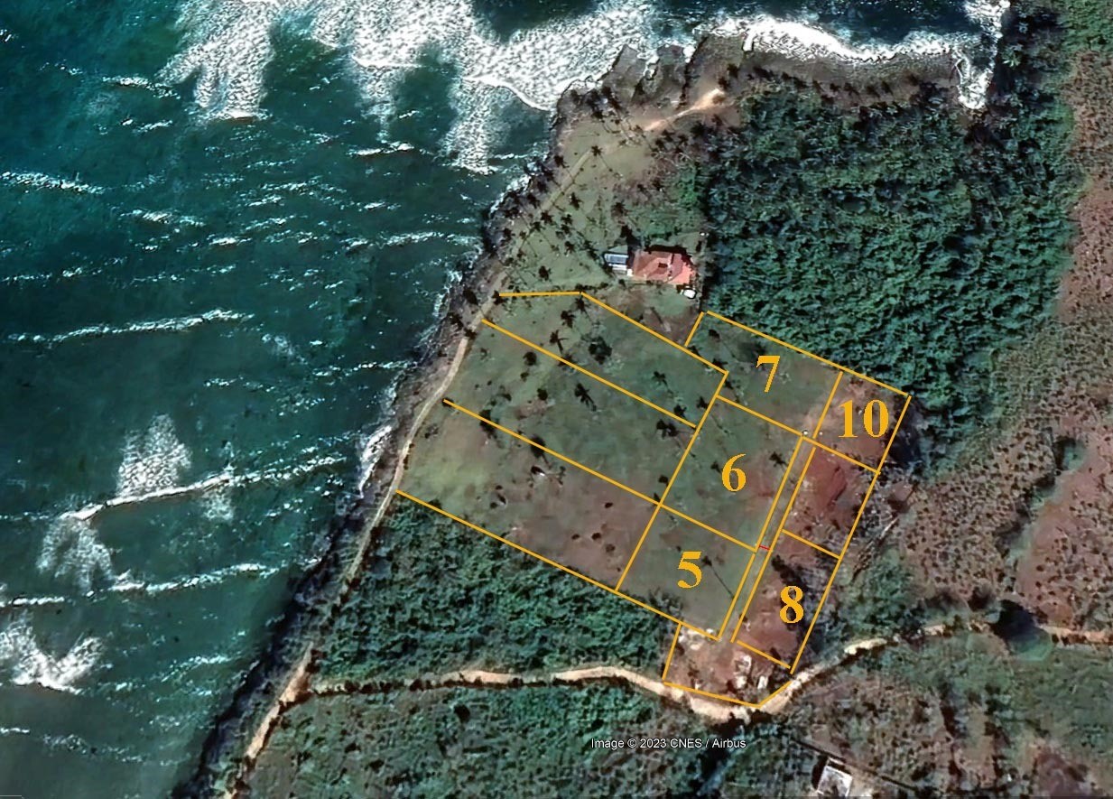 solares y terrenos - 6  lottes de tierra en Playa Boca Chiquita de Las Galeras 4