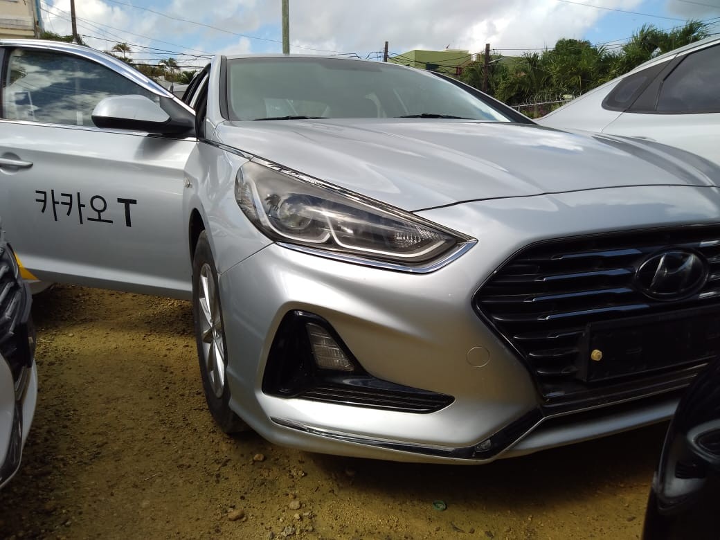 carros - HYUNDAI SONATA 2017 GRISDESDE: RD$675,100