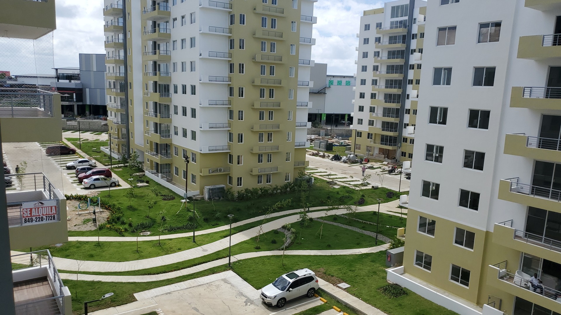 apartamentos - Alquilo apto nuevo con piscina, 2 hab, 2.5 baños en la jacobo Santo Domingo Nort