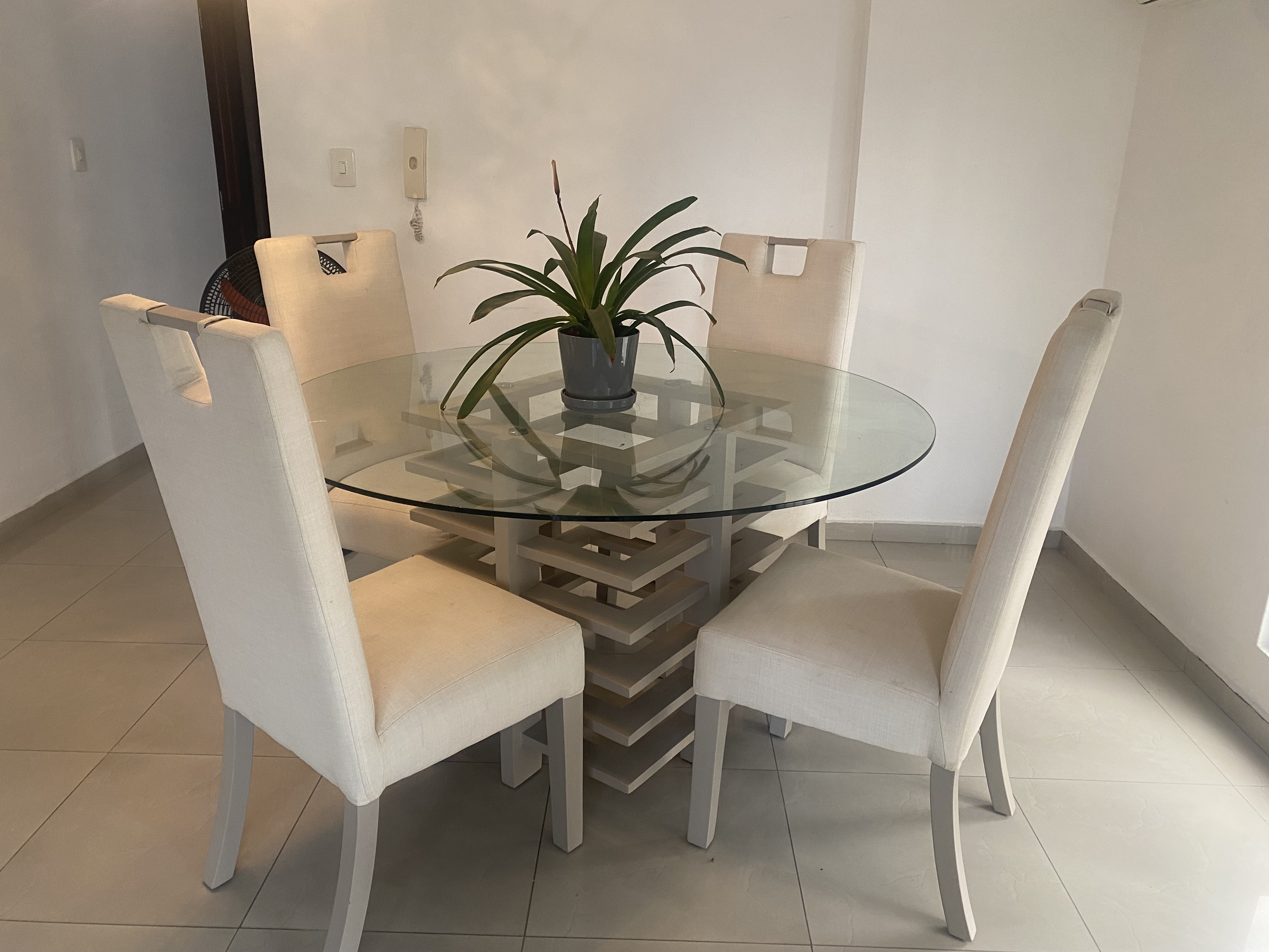 muebles y colchones - VENDO COMEDOR HECHO A LA MEDIDA EN OFERTA!!