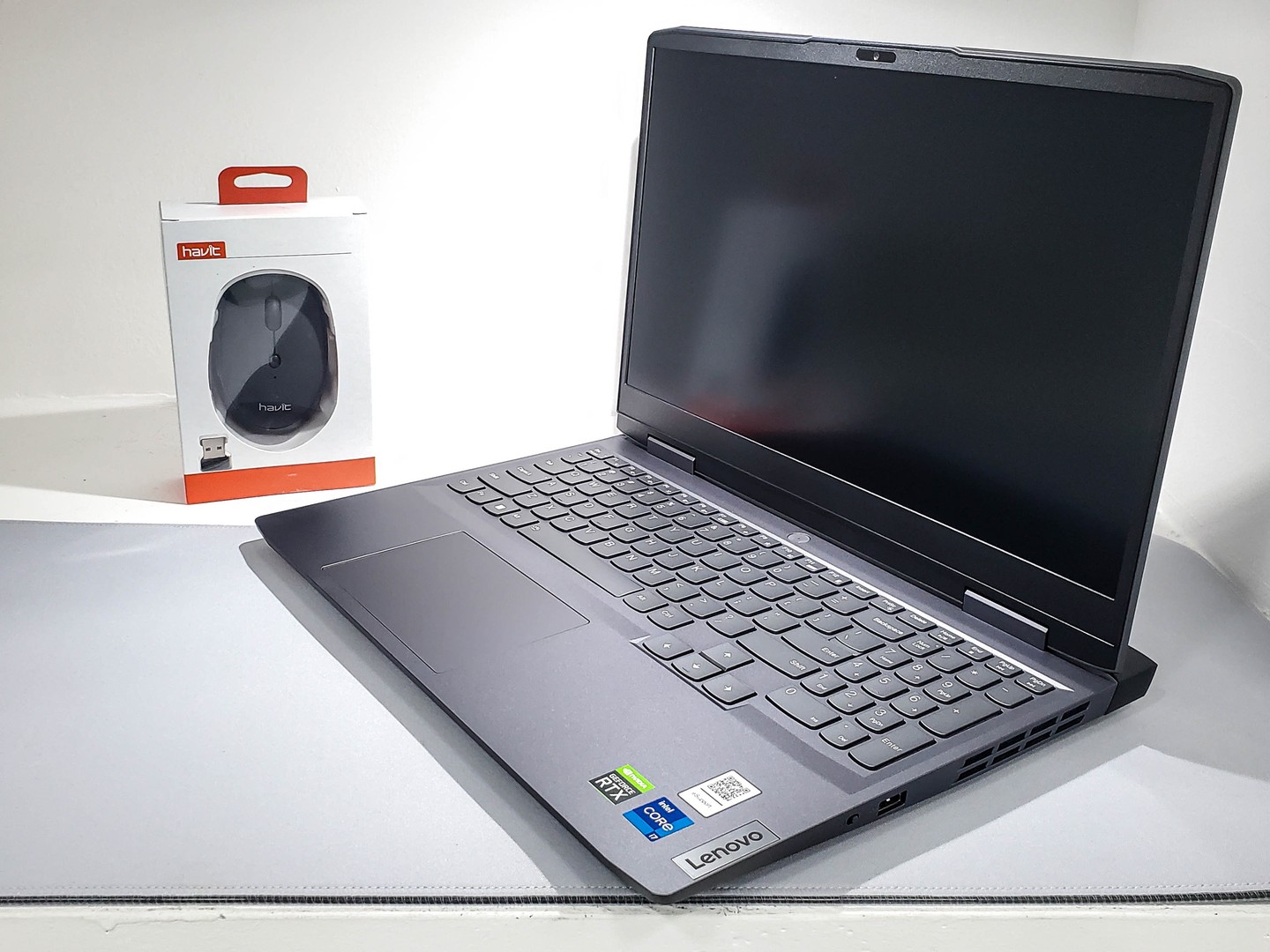 computadoras y laptops - Laptop Gaming Lenovo IdeaPad LOQ 15IIRH8