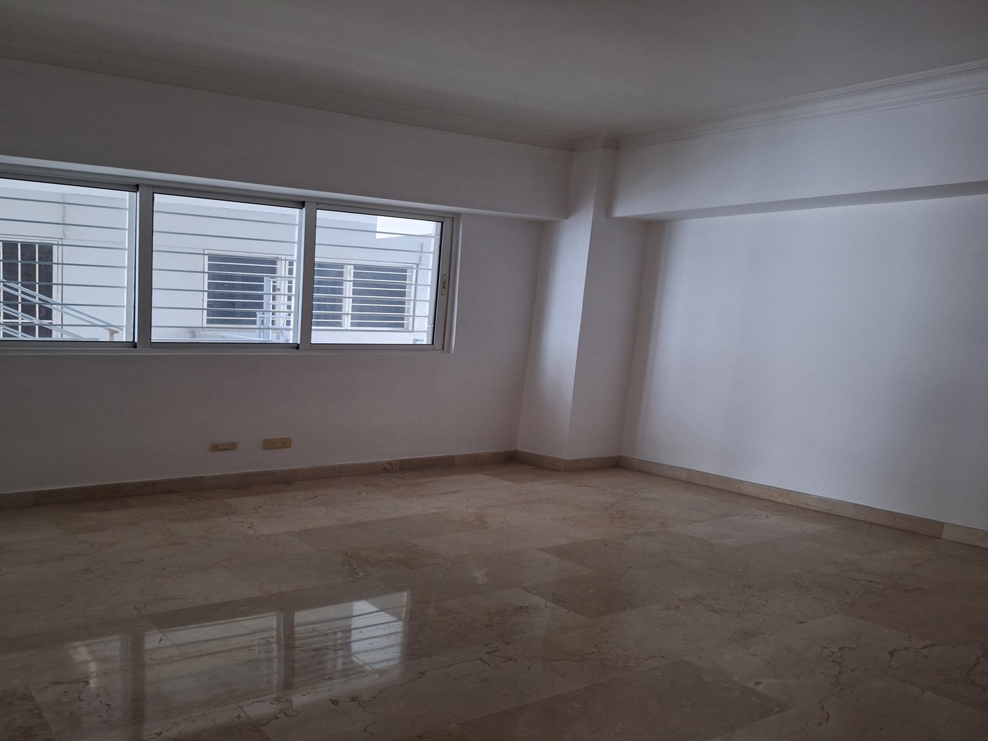 apartamentos - VENDO APARTAMENTO A PRECIO DE TASACION EN PIANTINI 3