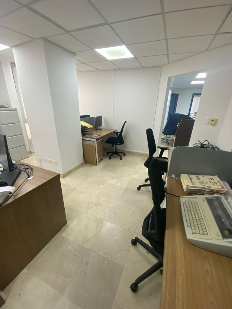 oficinas y locales comerciales - VENDO Oficina en Torre Corporativa, 7mo Piso, Evaristo Morales.  

COD: PD134 3