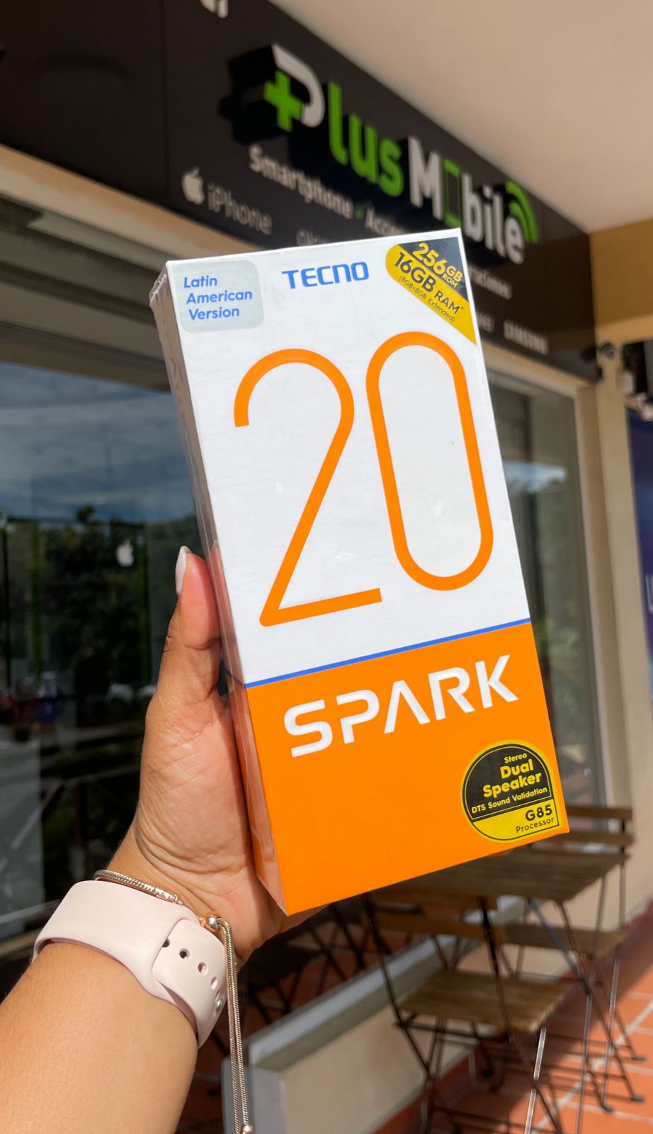 celulares y tabletas - Tecno Spark 20 256GB 8+8GB Ram