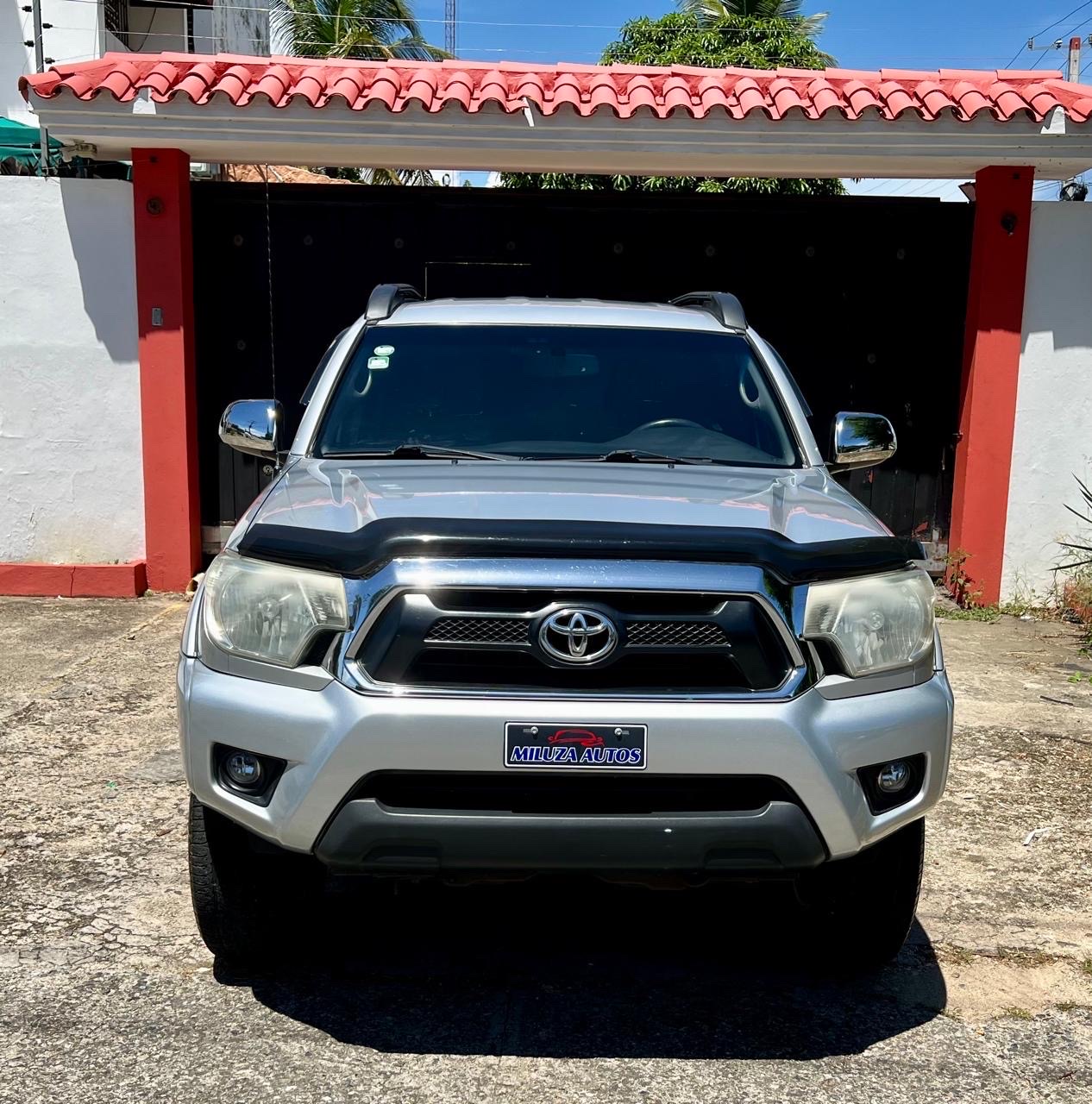 jeepetas y camionetas - Toyota Tacoma 2012 en venta 1