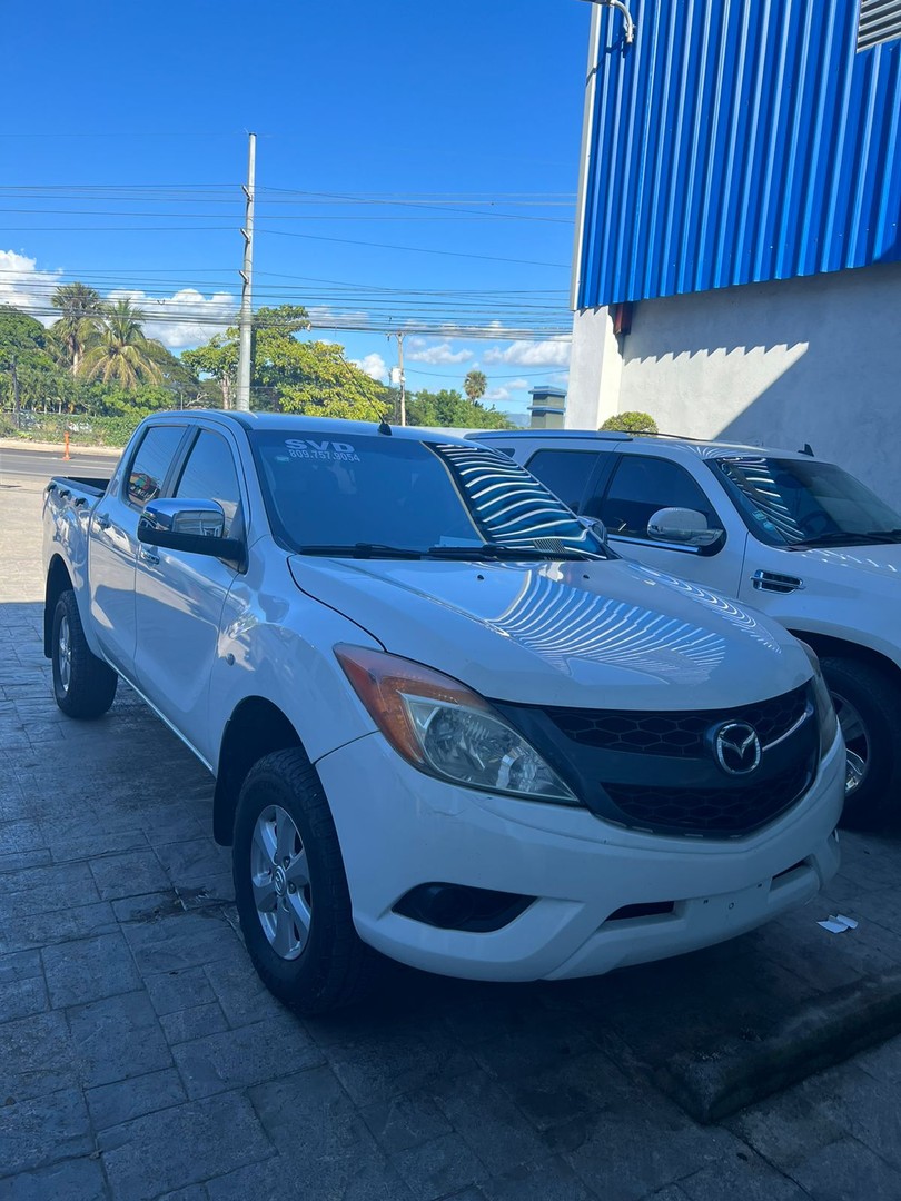 jeepetas y camionetas - Mazda bt 50 2016 mecánica  0