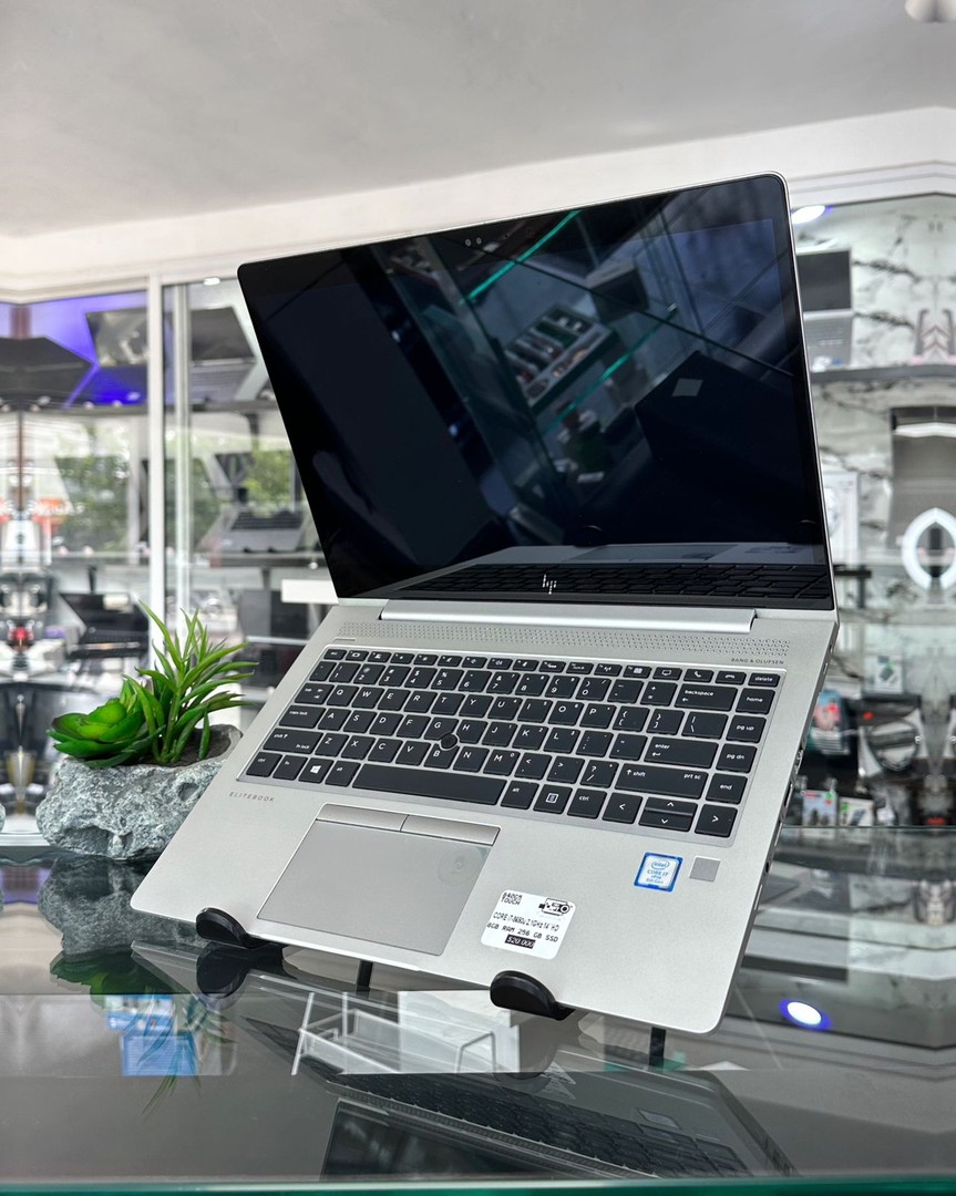 computadoras y laptops - Laptop HP EliteBook 840 G5 core i7 8va. gen. 8GB Ram 256GB SSD  2
