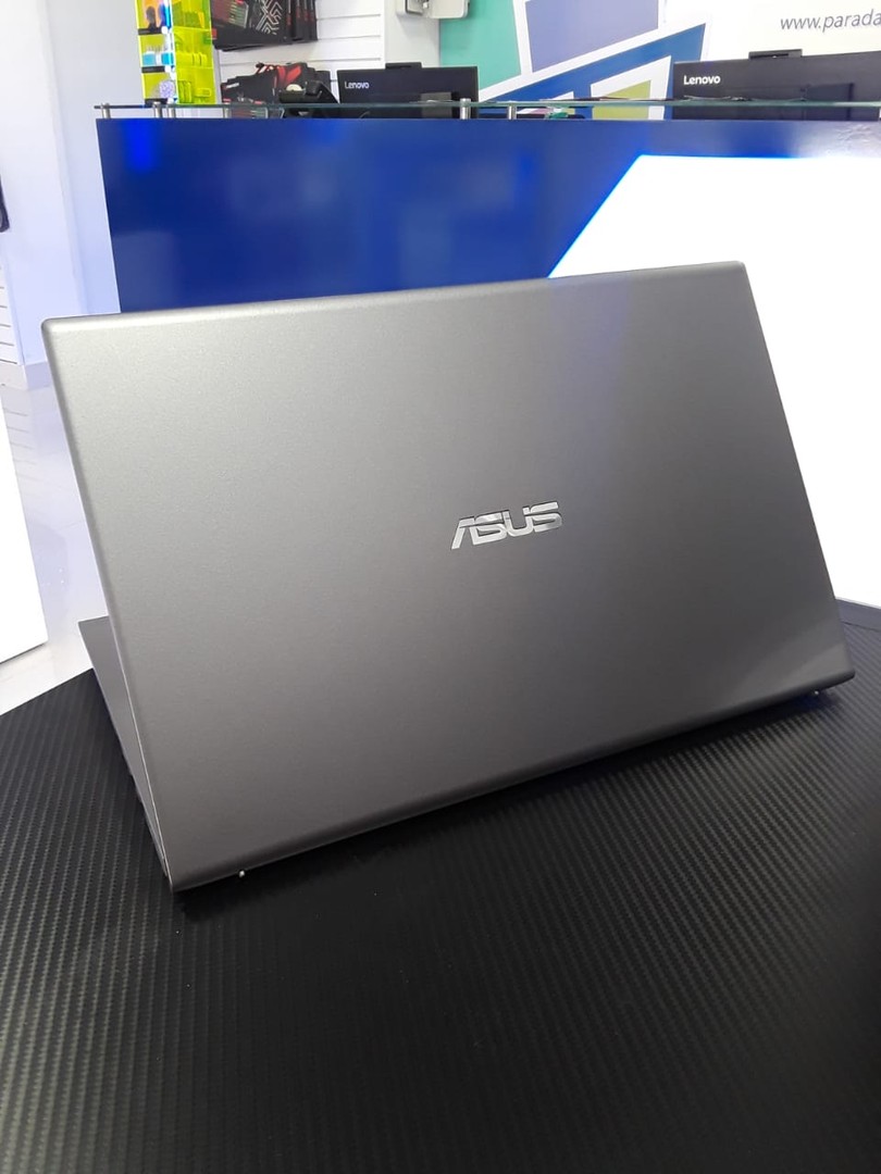 computadoras y laptops - Laptop Asus VivoBook F512D R564DA-UH72T