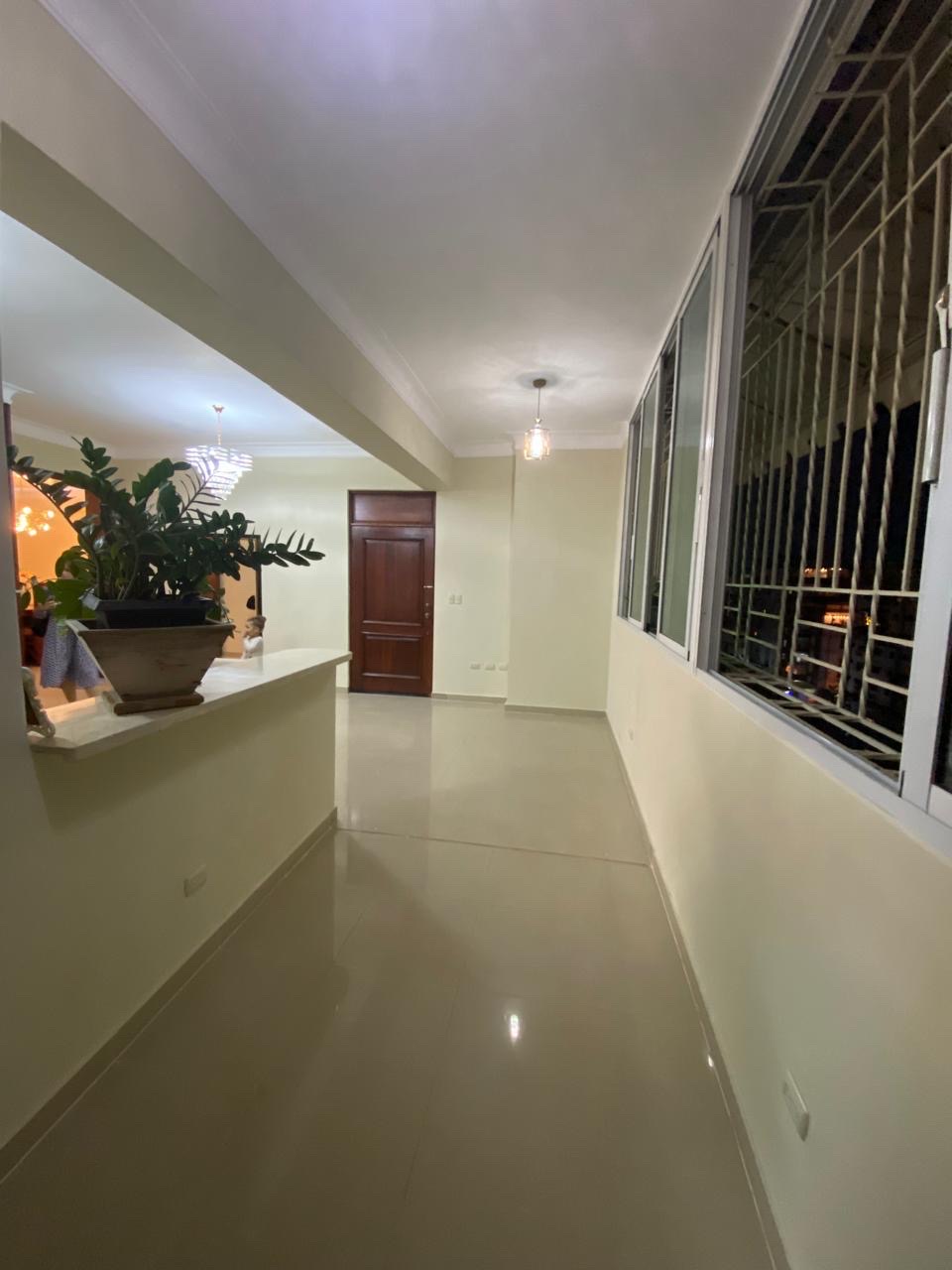 apartamentos - hermosos apar en zona céntrica Evaristo Morales  5