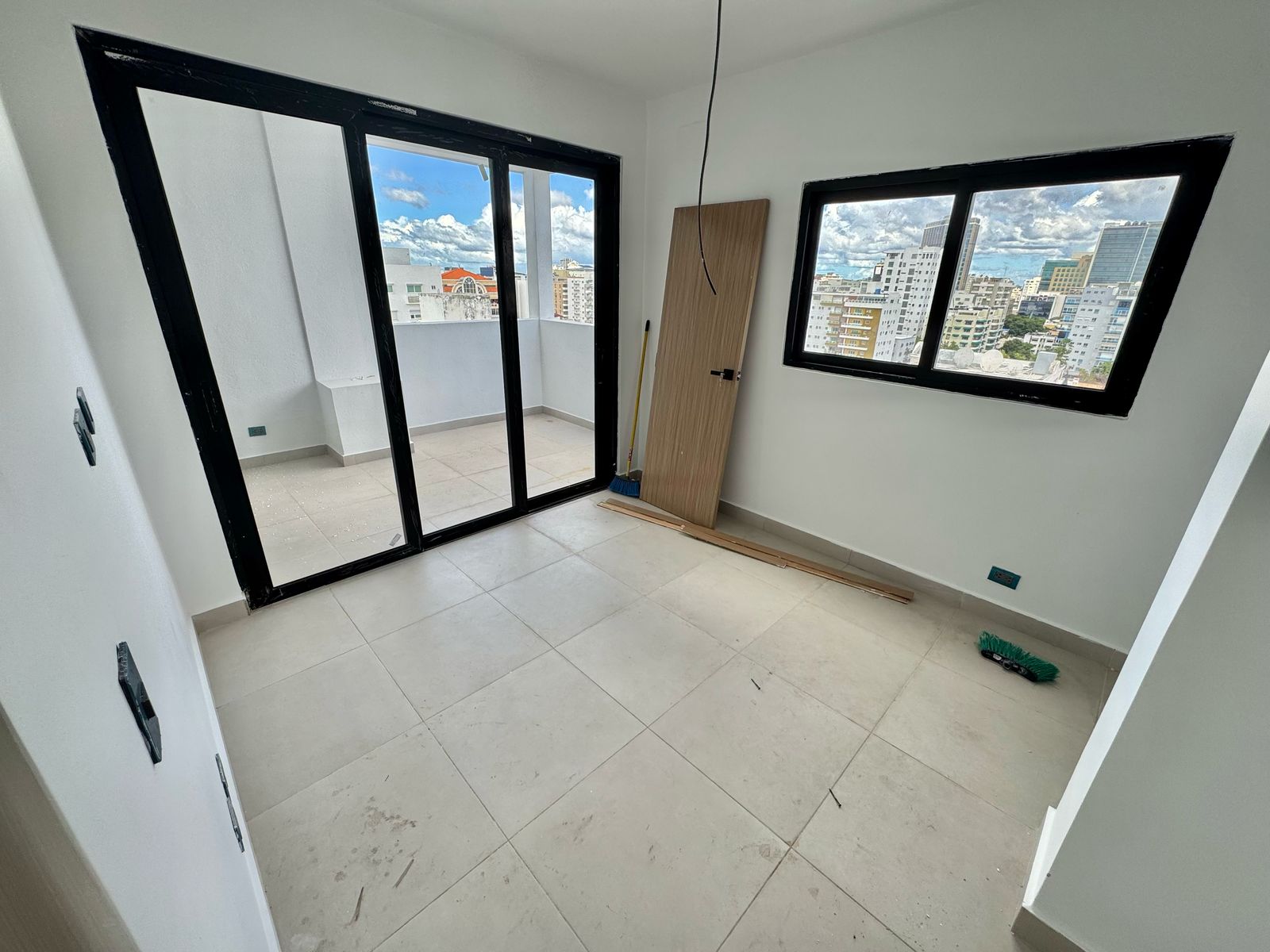 apartamentos - Vendo PENTHAUSE NUEVO en el Millón wi