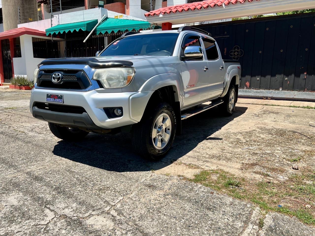 jeepetas y camionetas - Toyota Tacoma 2012 en venta 2