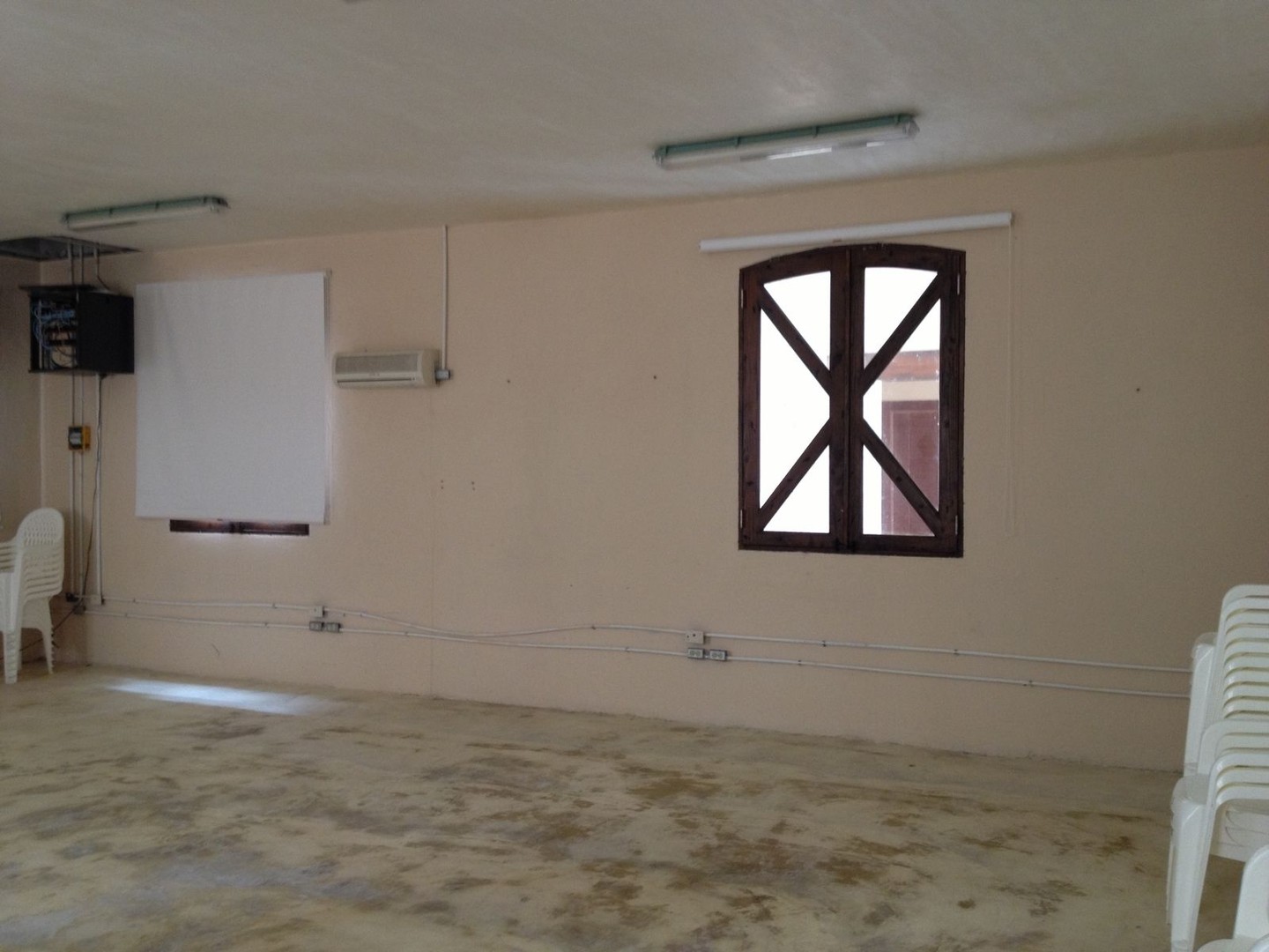 oficinas y locales comerciales - Cap Cana local comercial en Fishing Lodge de 75m2 1