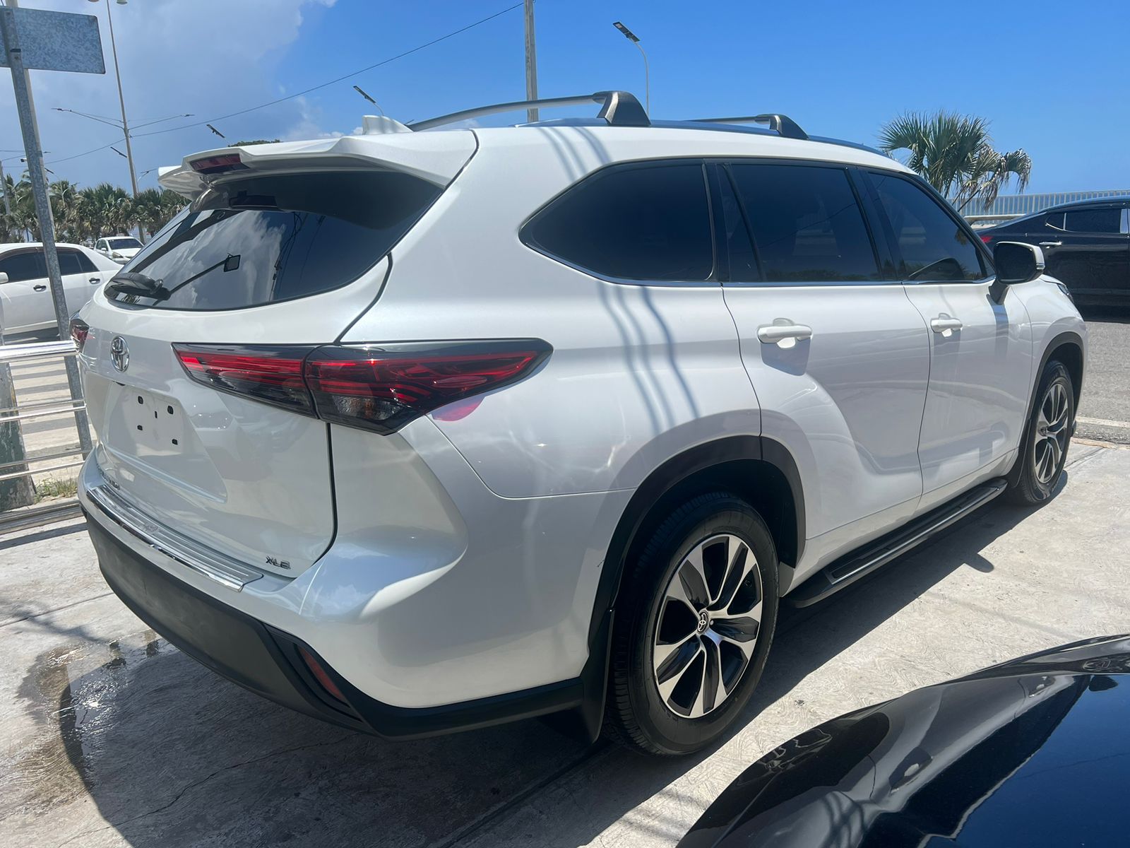 jeepetas y camionetas - Toyota Highlander XLE 2021 9