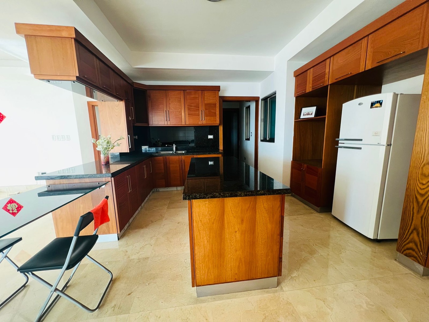 apartamentos - Cacicazgos, Piso Alto, 3 habitaciones, Estudio, 3 parqueos  3