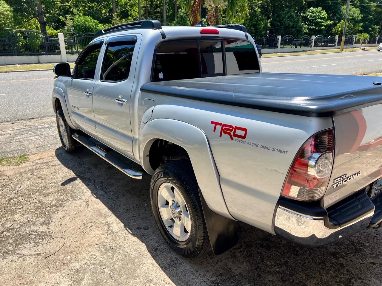 jeepetas y camionetas - Toyota Tacoma 2012 en venta 4