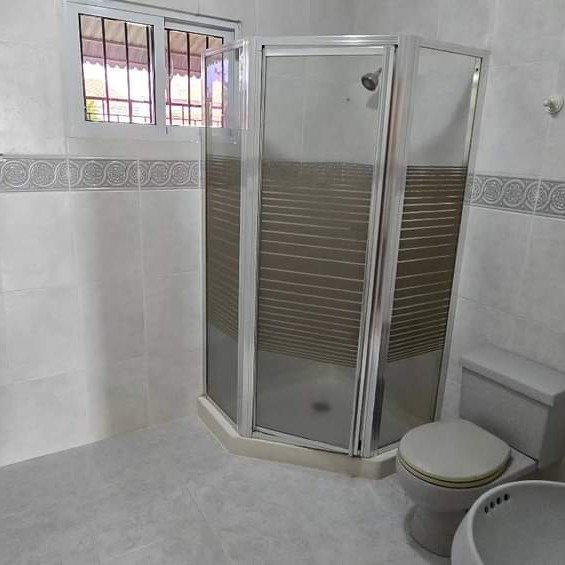 casas - 2do piso de una casa con terraza grande privada  0