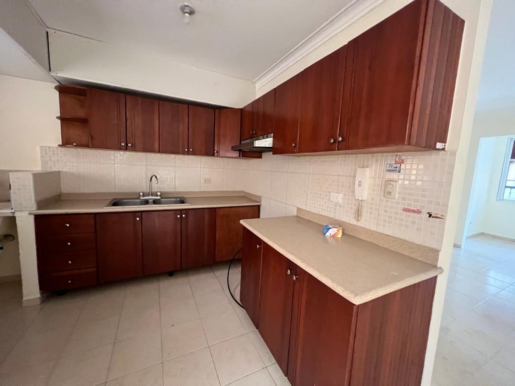 apartamentos - Vendo apto en CIUDAD REAL II, 2do nivel.  3