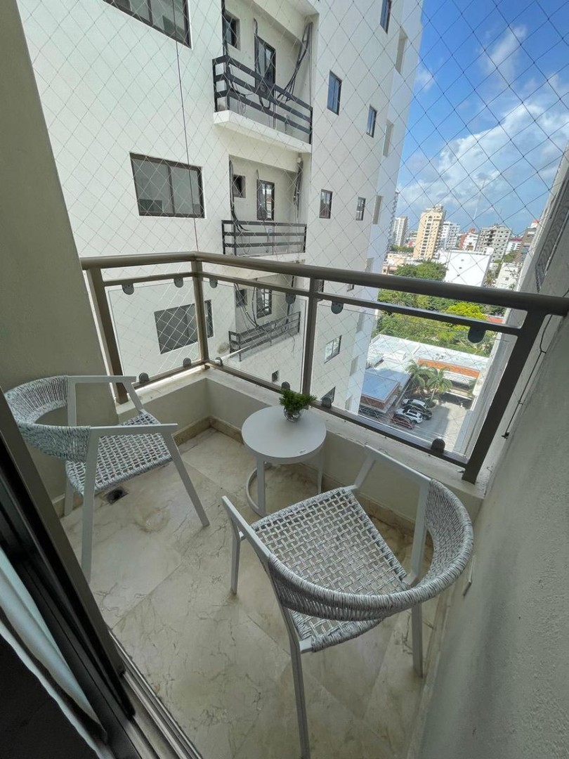 apartamentos - Alquiler de APartamento Vacio en Piantini 8