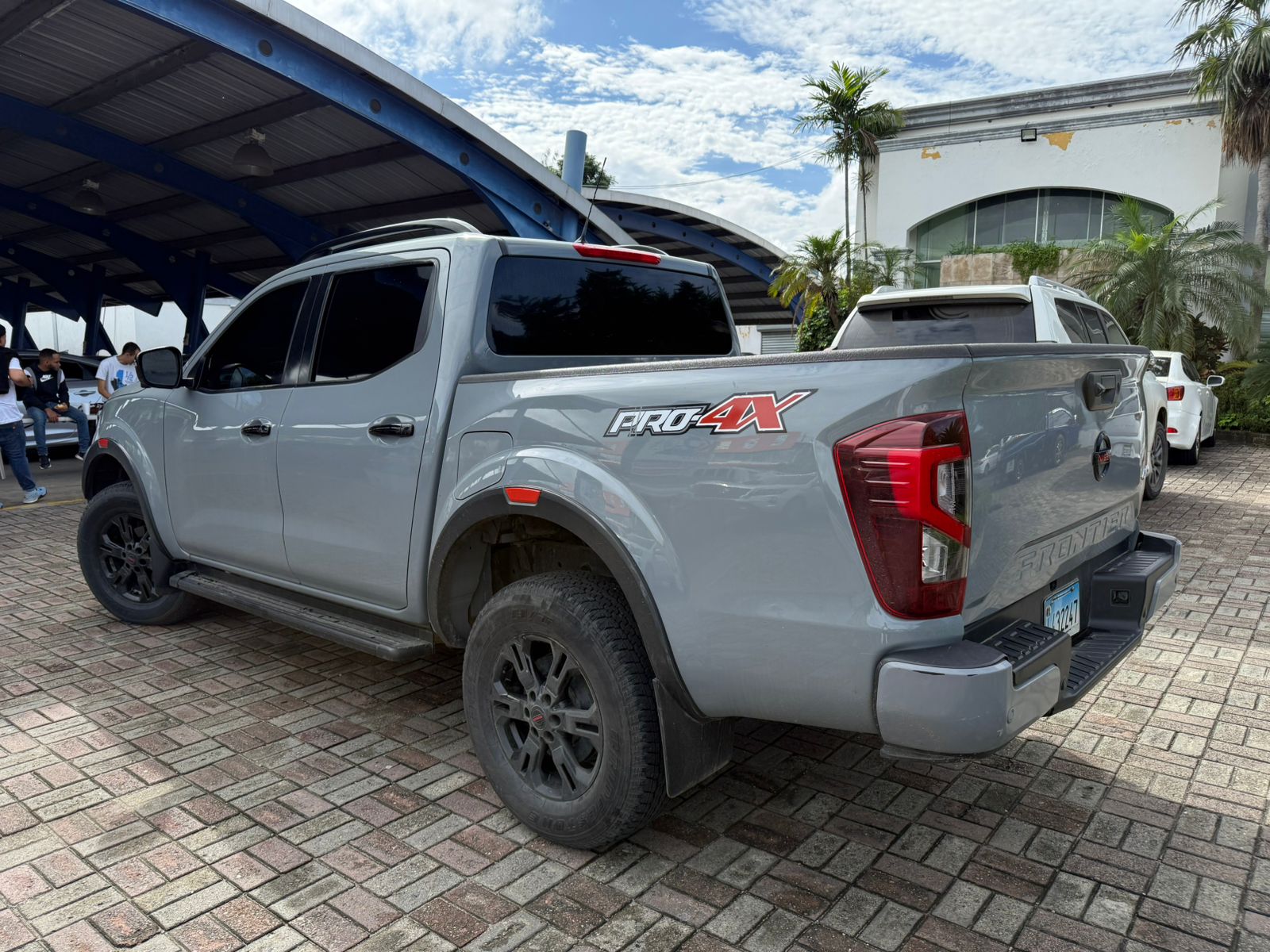 jeepetas y camionetas - Nissan frontier pro x 2023 2