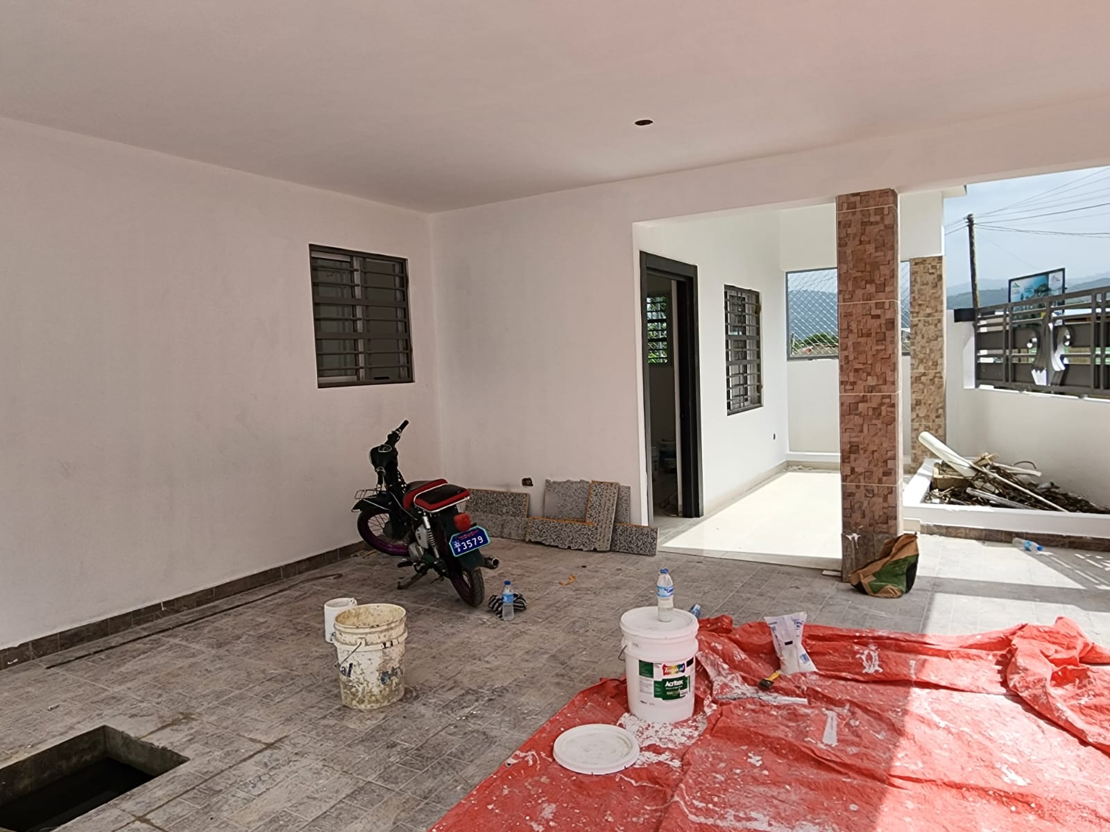 casas - MODERNA CASA EN VENTA EN LAS COLINAS DE GURABO. 9