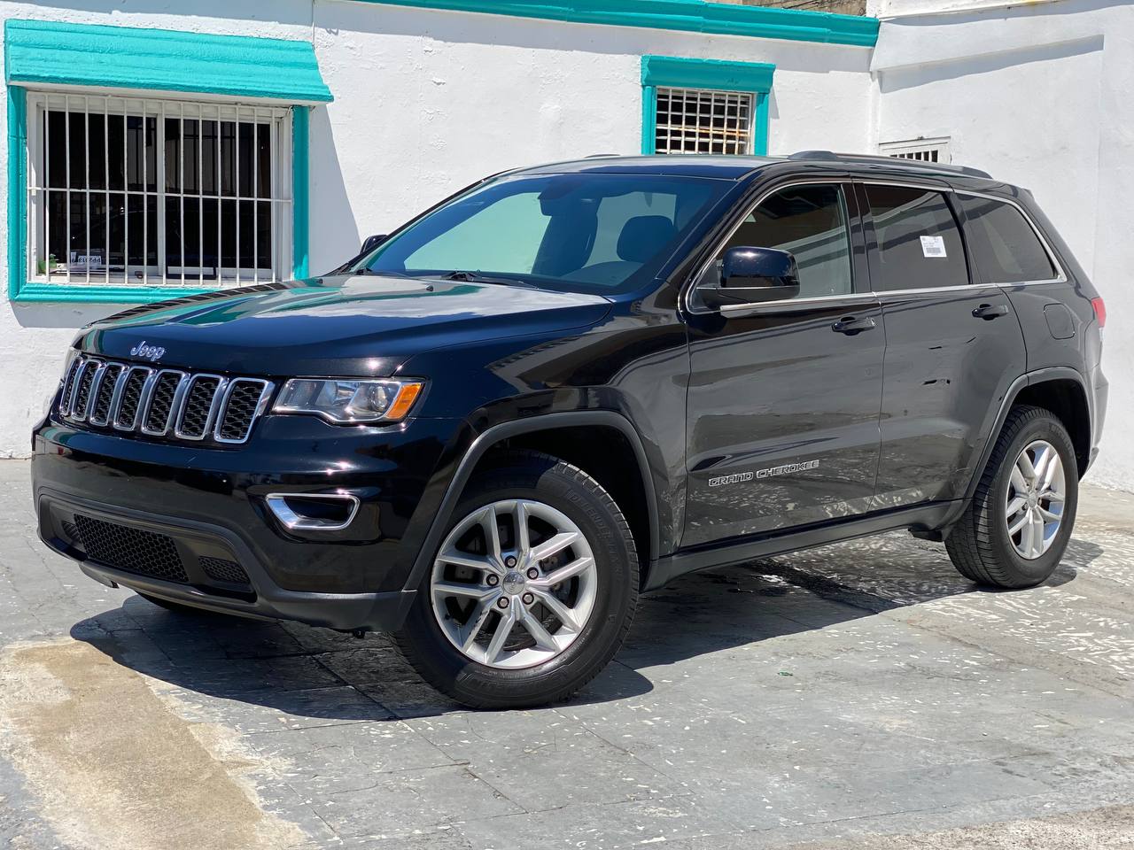 jeepetas y camionetas - JEEP GRAND CHEROKEE 4x4 2017 3