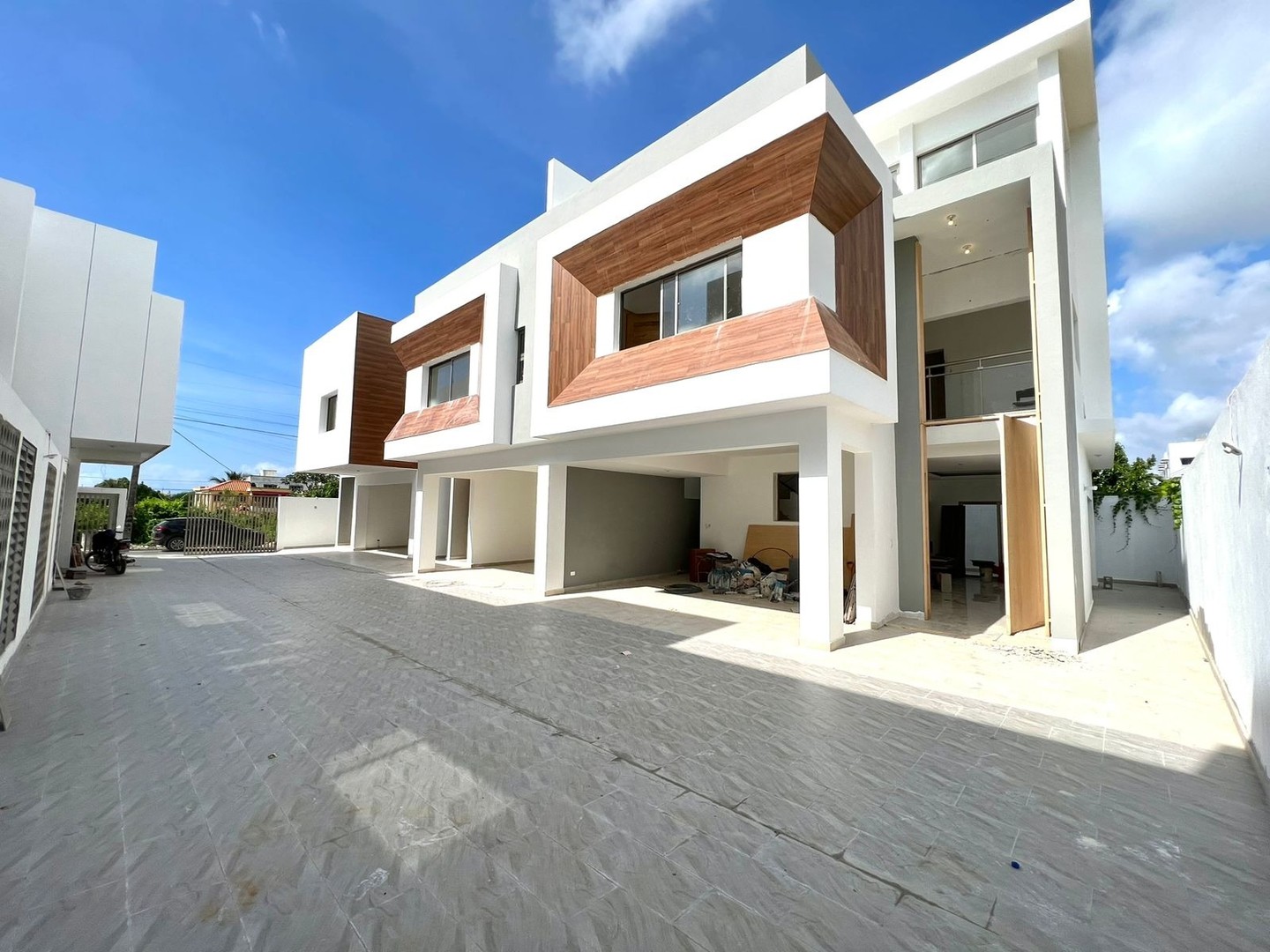 casas - Casa en Venta En Santo Domingo Este en Cerrado con 2 Niveles, Prado Oriental