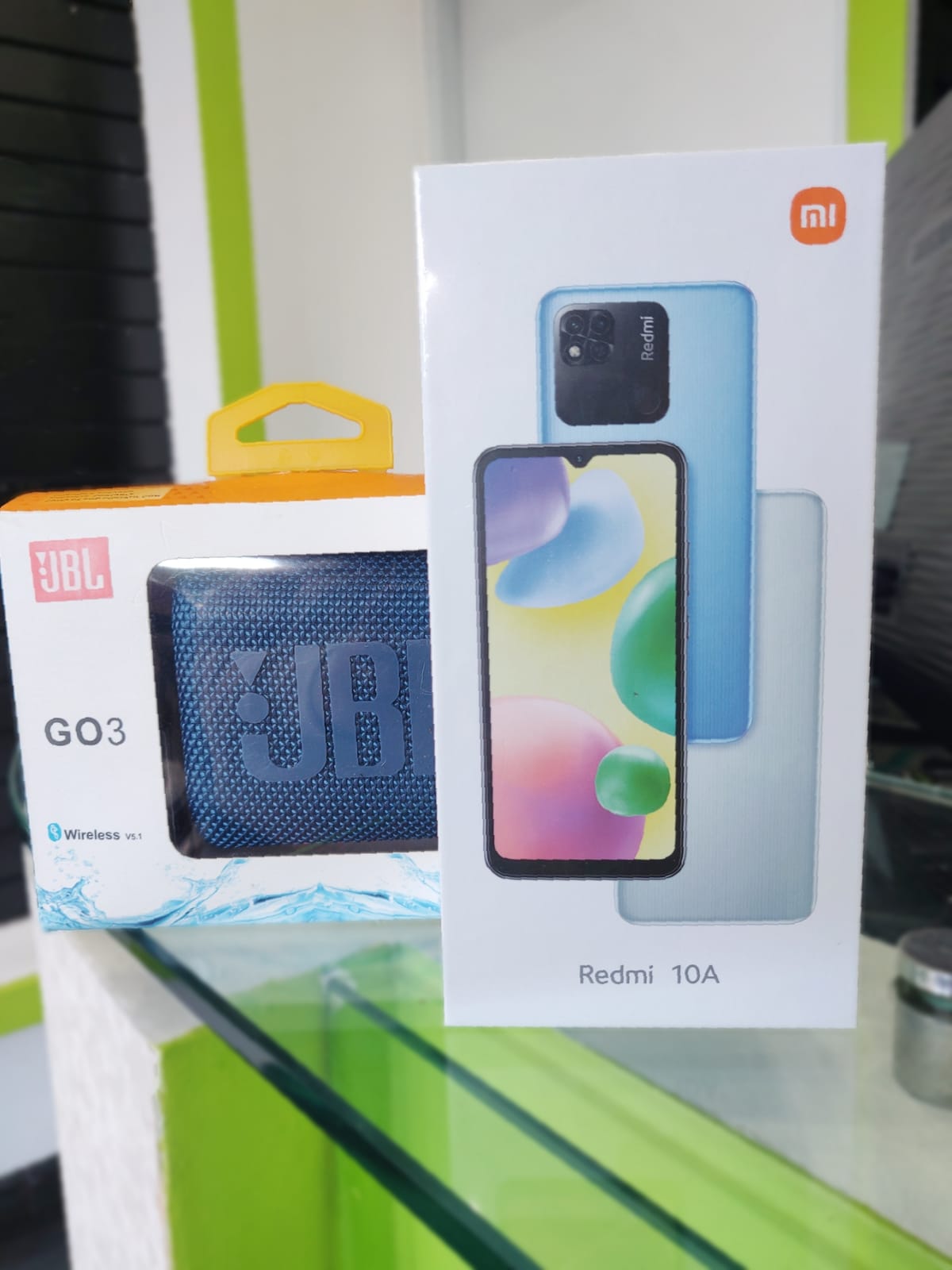 celulares y tabletas - Xiaomi Redmi 10A + Bocina tipo JBL Go 3