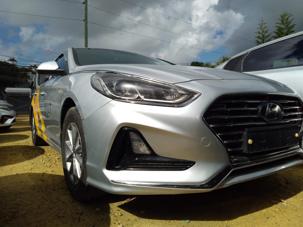 carros - HYUNDAI SONATA 2017 GRISDESDE: RD$675,100 5