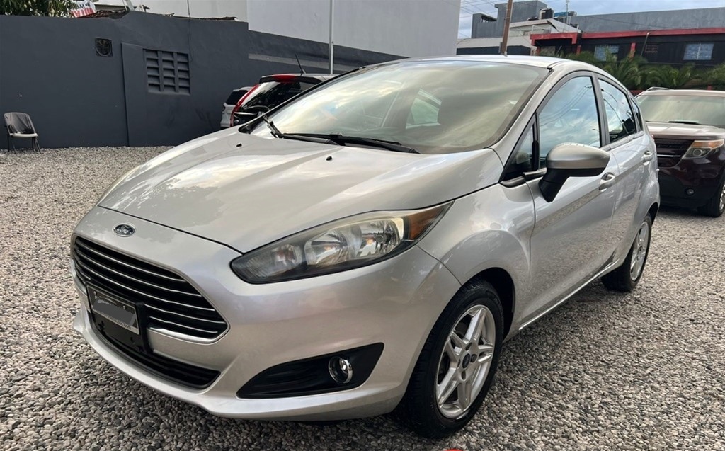 carros - 2018 Ford Fiesta SE 1