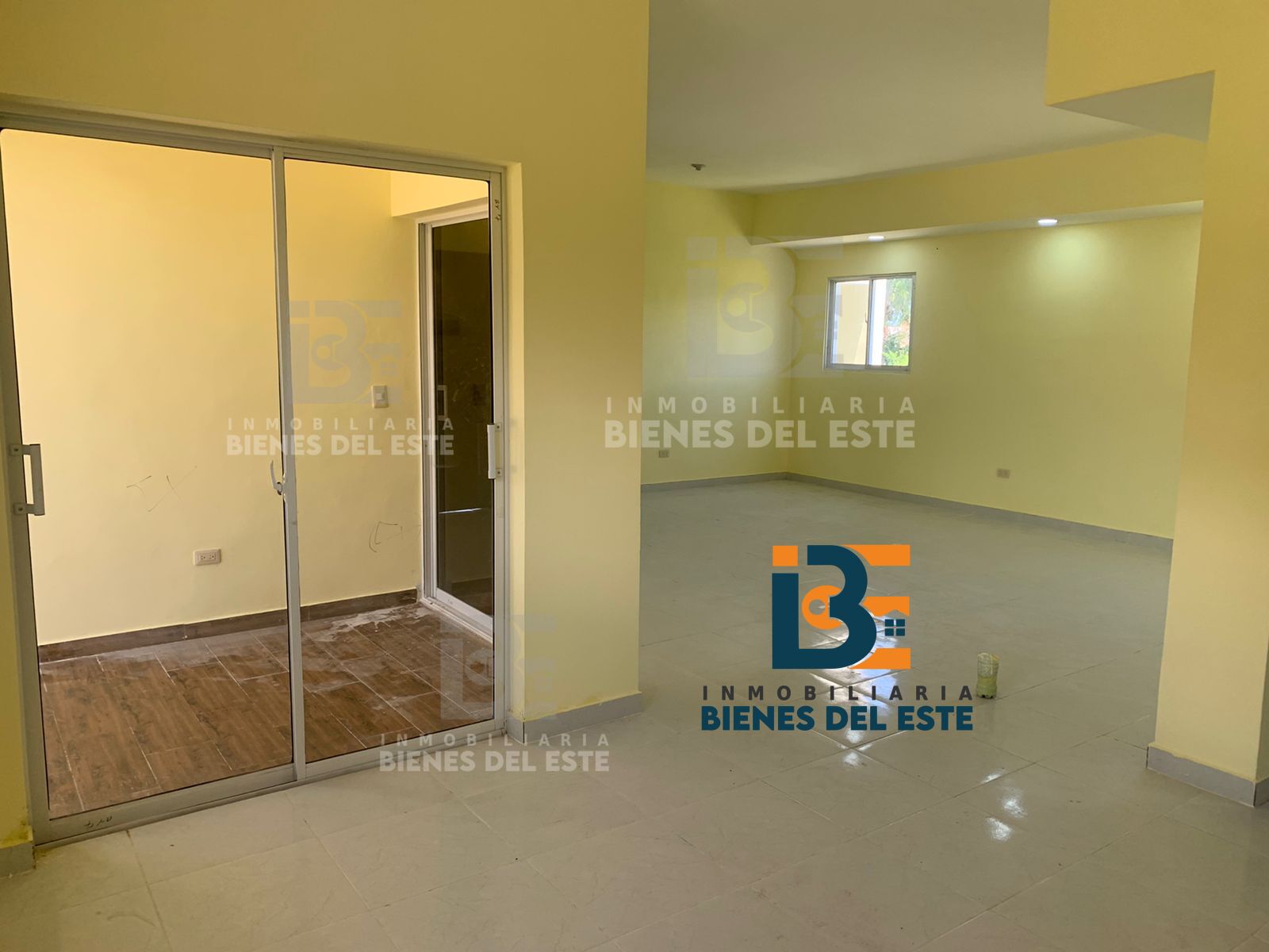 casas - Se Vende Esta Casa mas solar  4